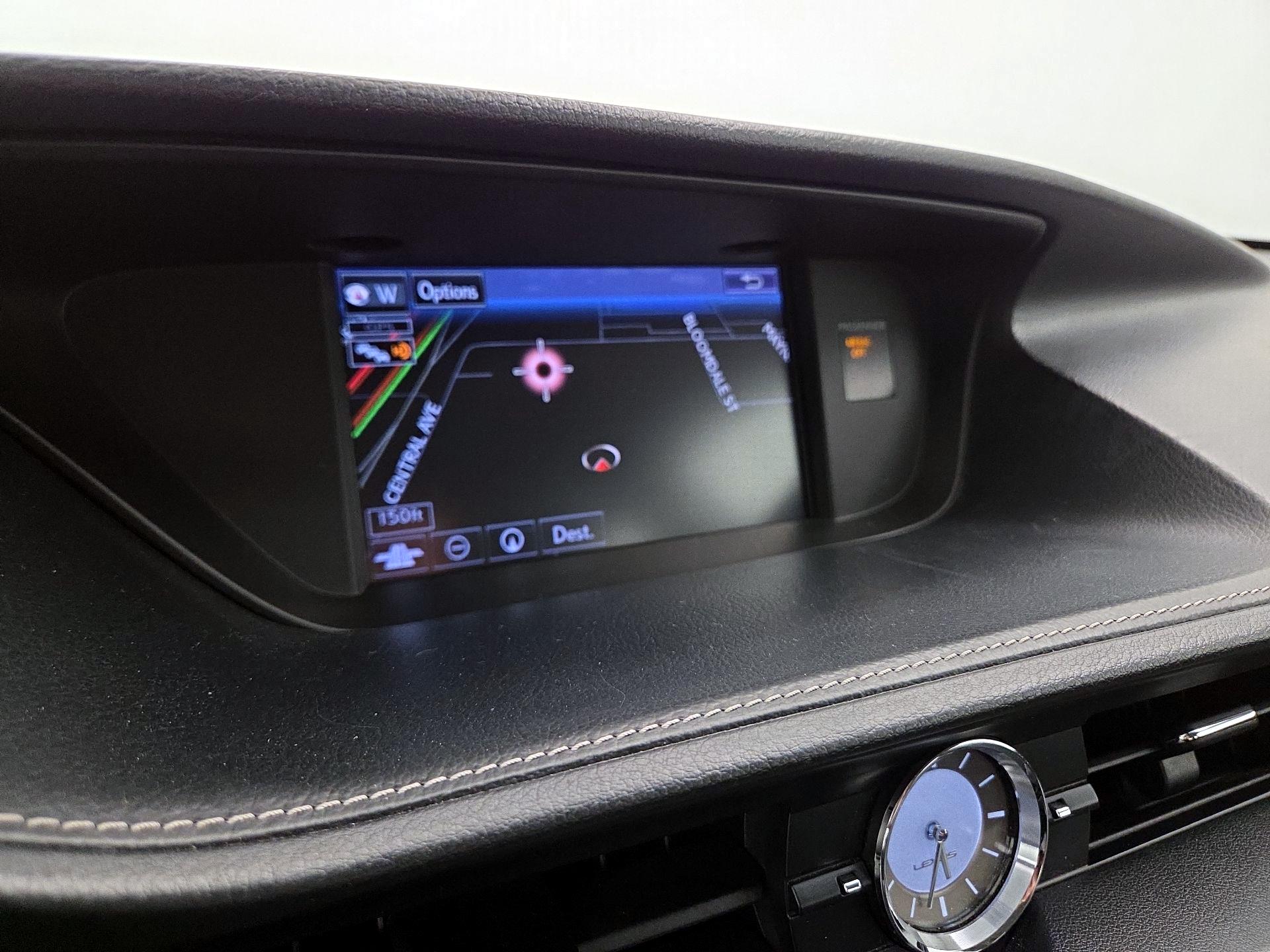 Thumbnail: 2016 Lexus ES - 14