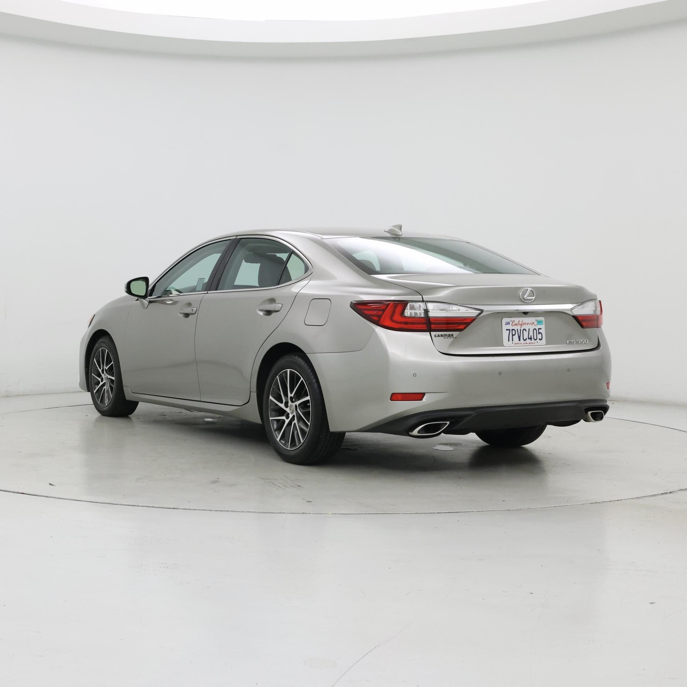 Thumbnail: 2016 Lexus ES - 2