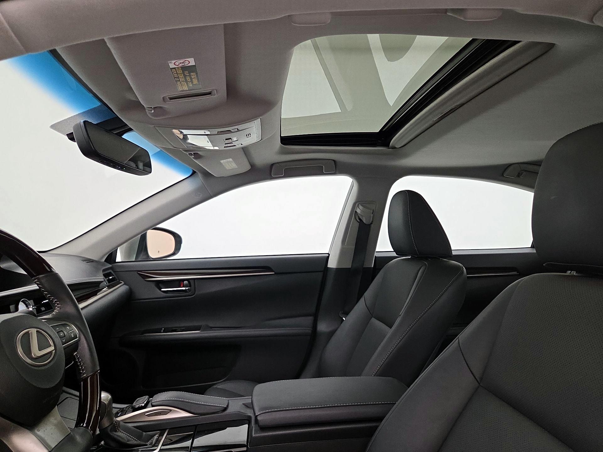 Thumbnail: 2016 Lexus ES - 20