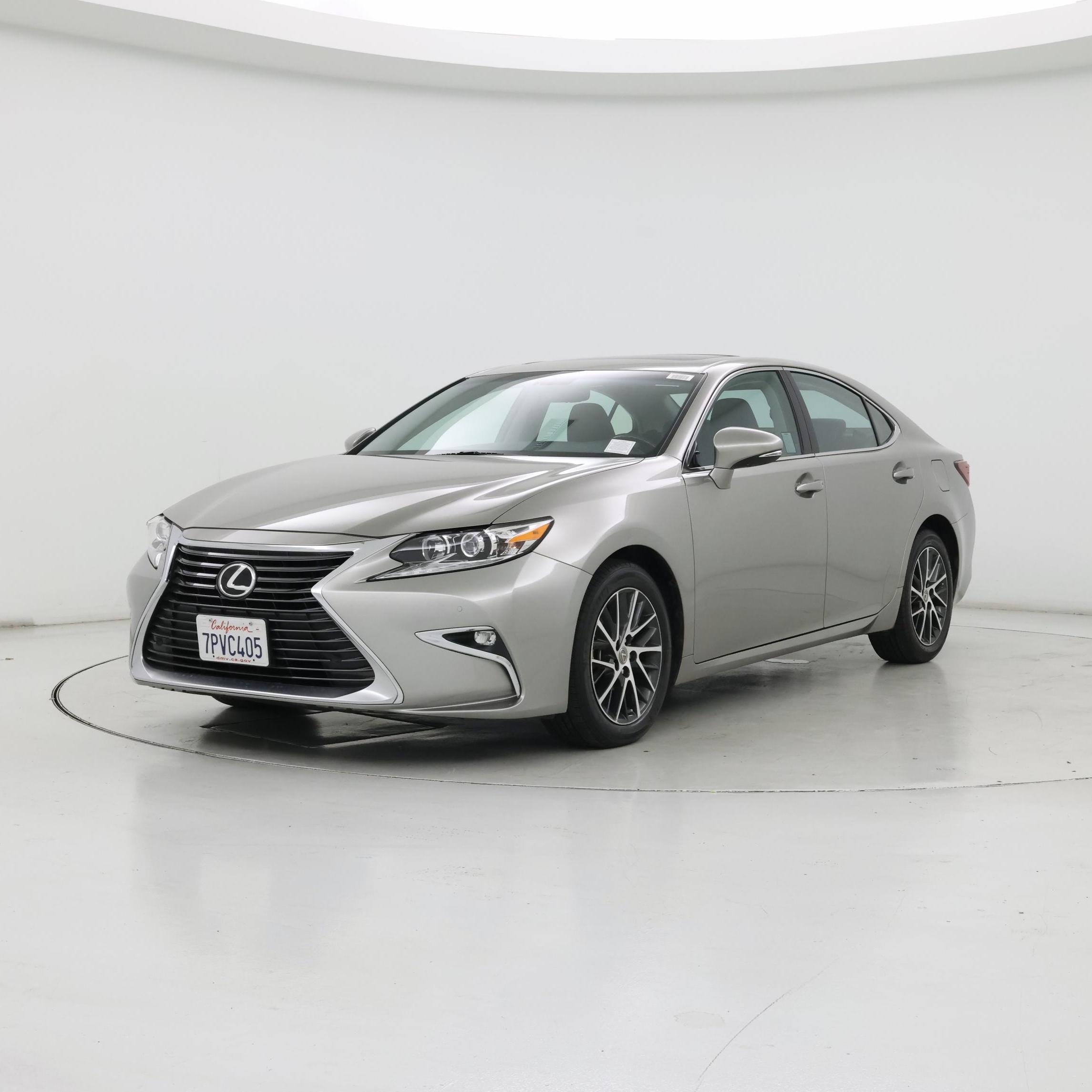 Thumbnail: 2016 Lexus ES - 4