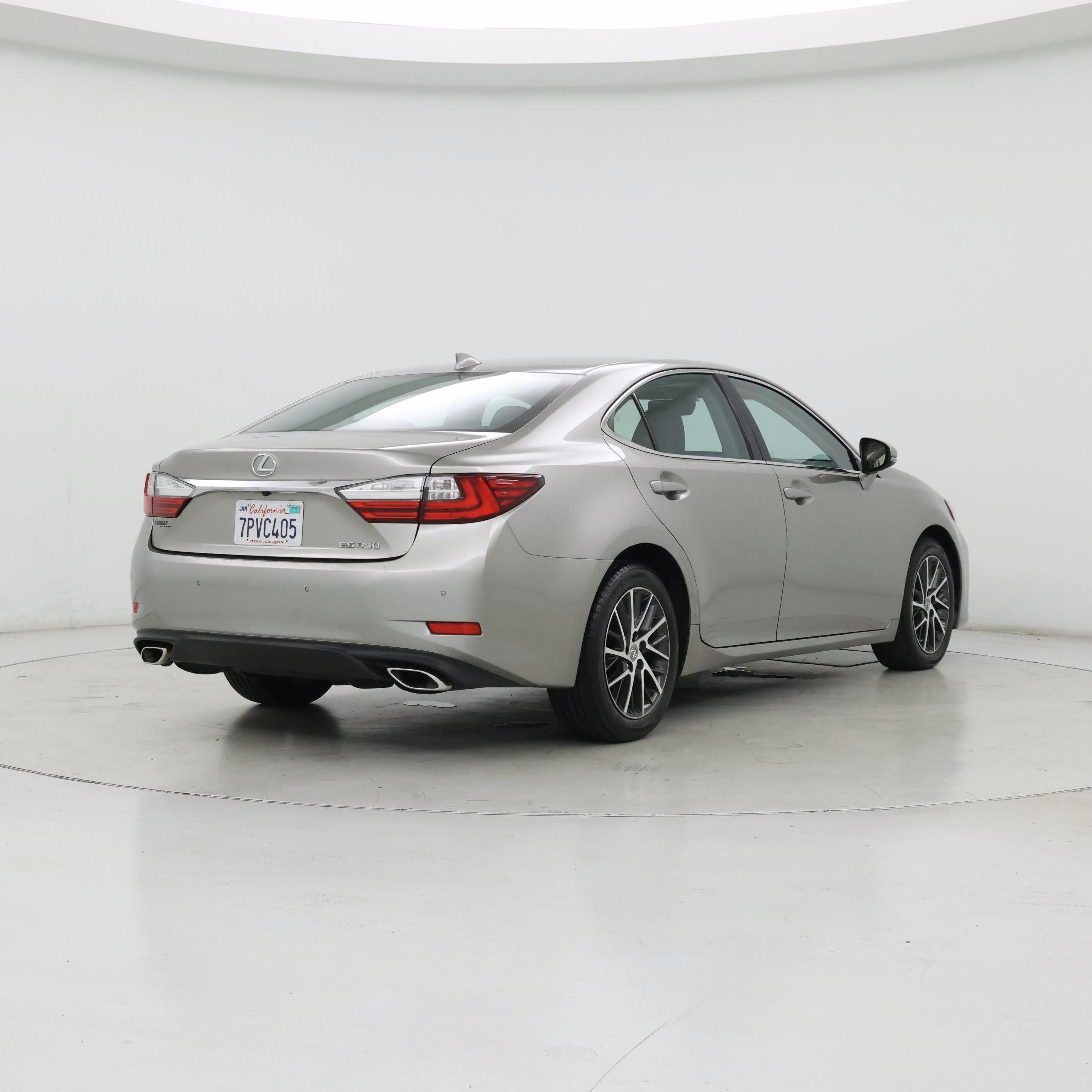 Thumbnail: 2016 Lexus ES - 8