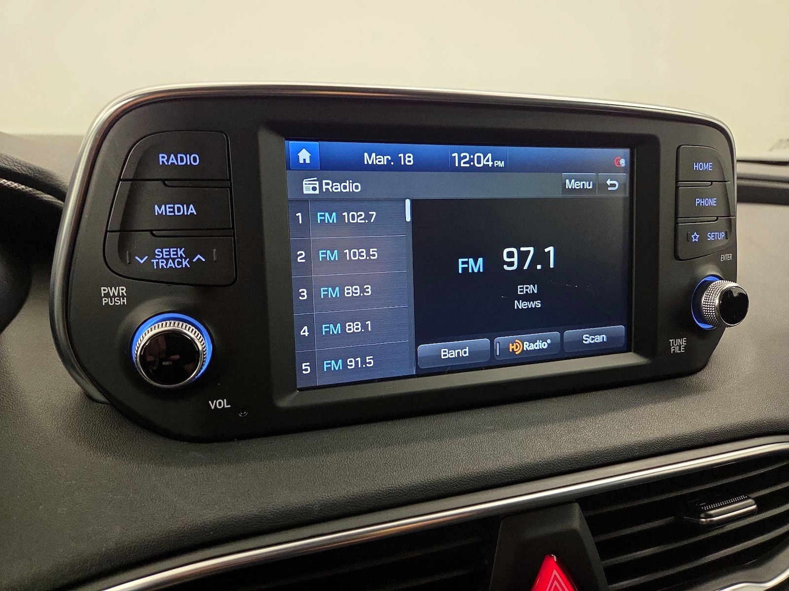 2020 Hyundai Santa Fe SEL - Photo 16