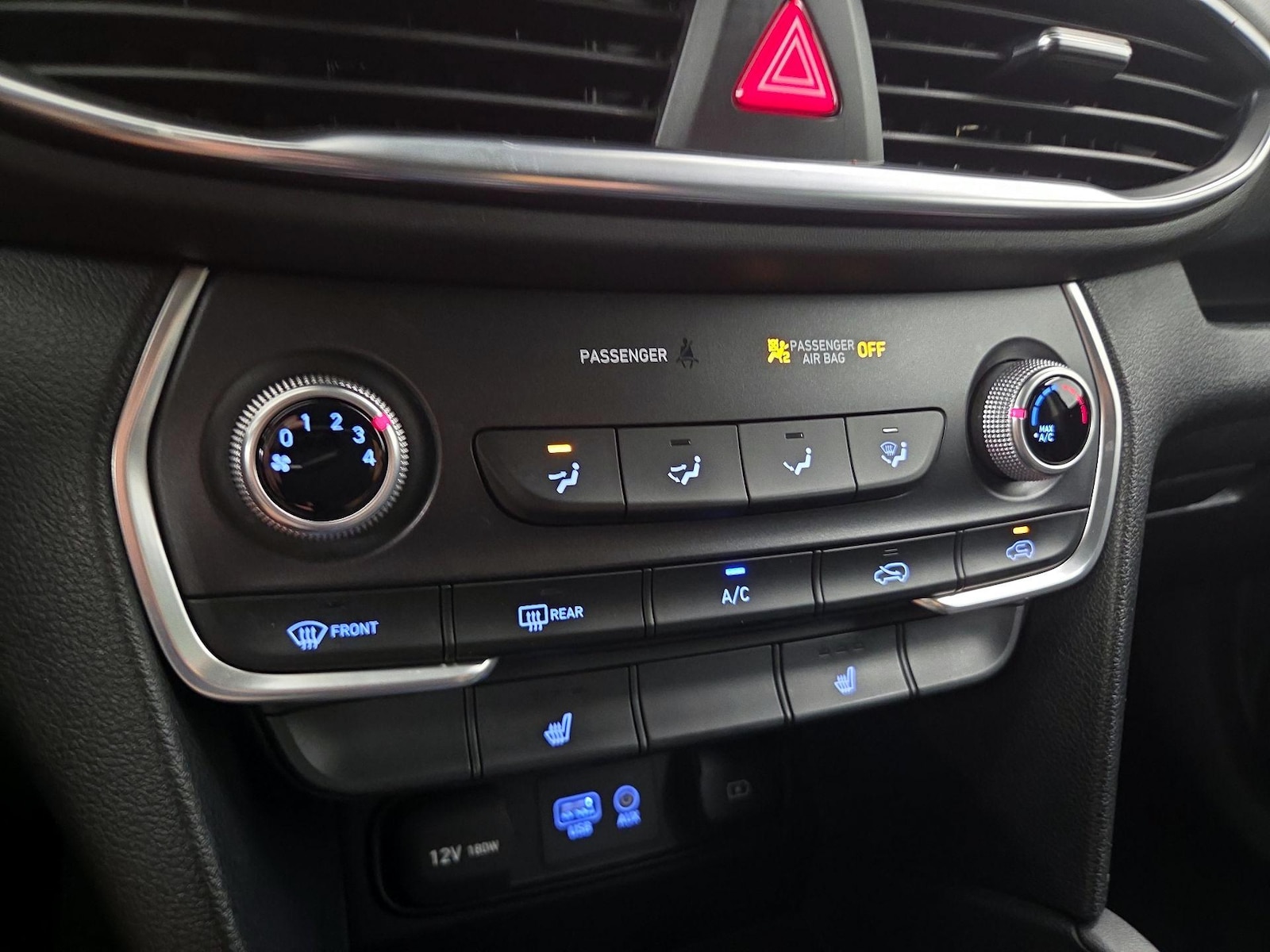 2020 Hyundai Santa Fe SEL - Photo 17