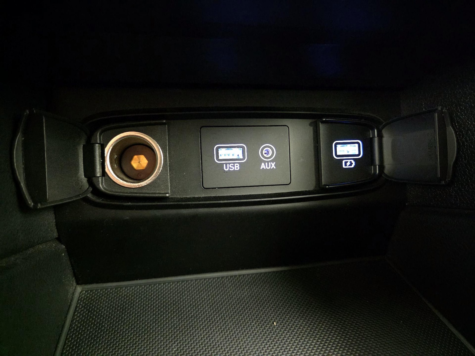 2020 Hyundai Santa Fe SEL - Photo 19