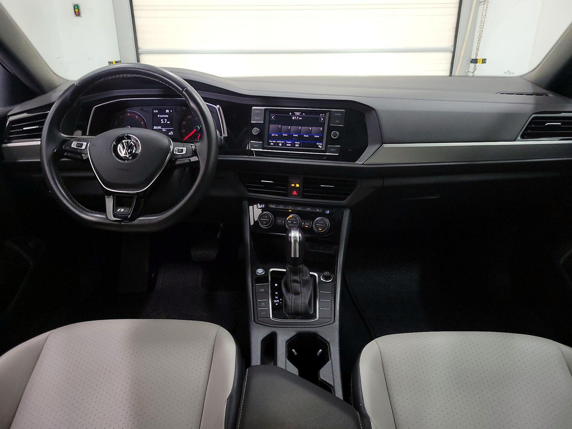 Thumbnail: 2020 Volkswagen Jetta - 9