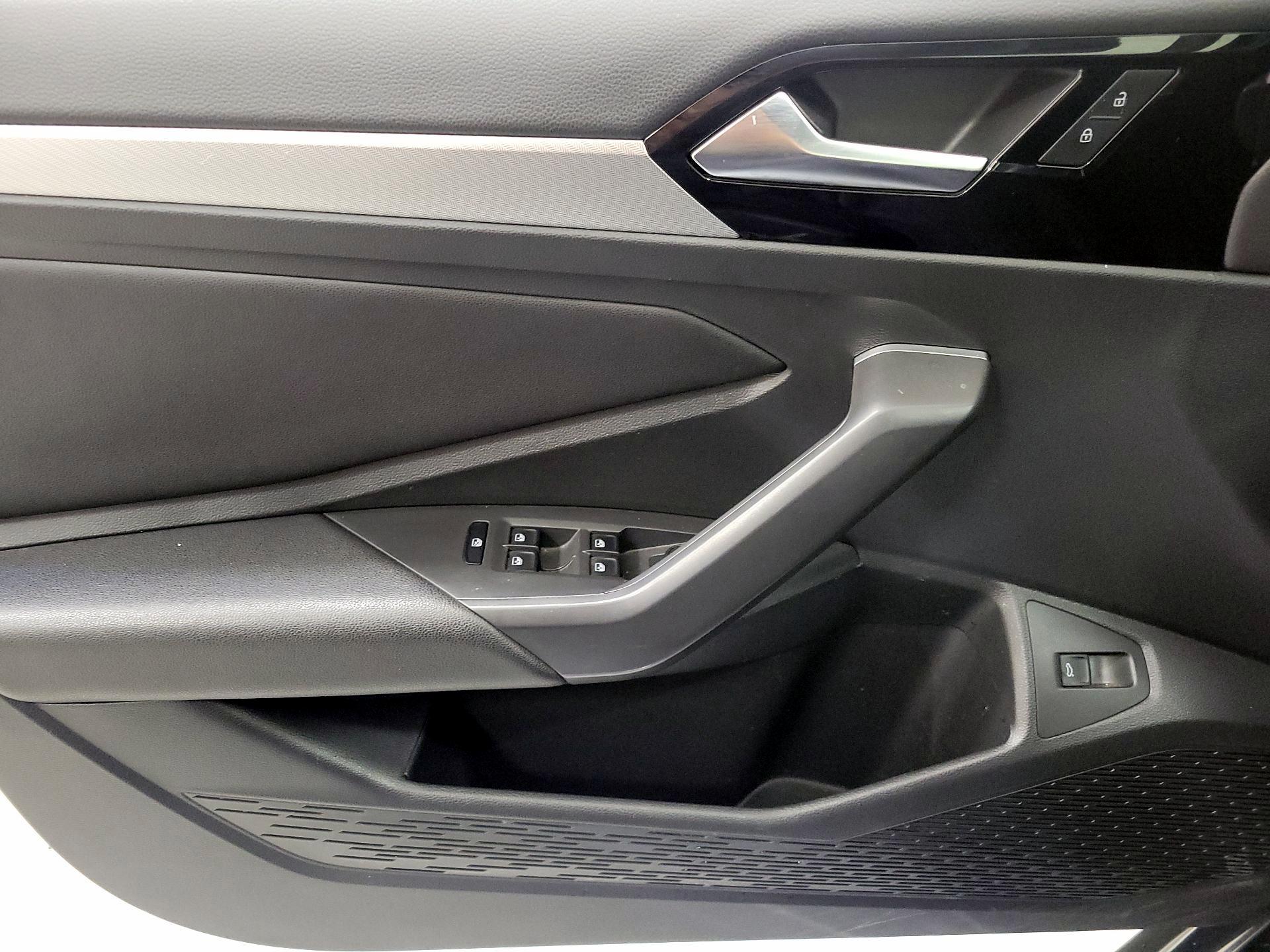 Thumbnail: 2020 Volkswagen Jetta - 12