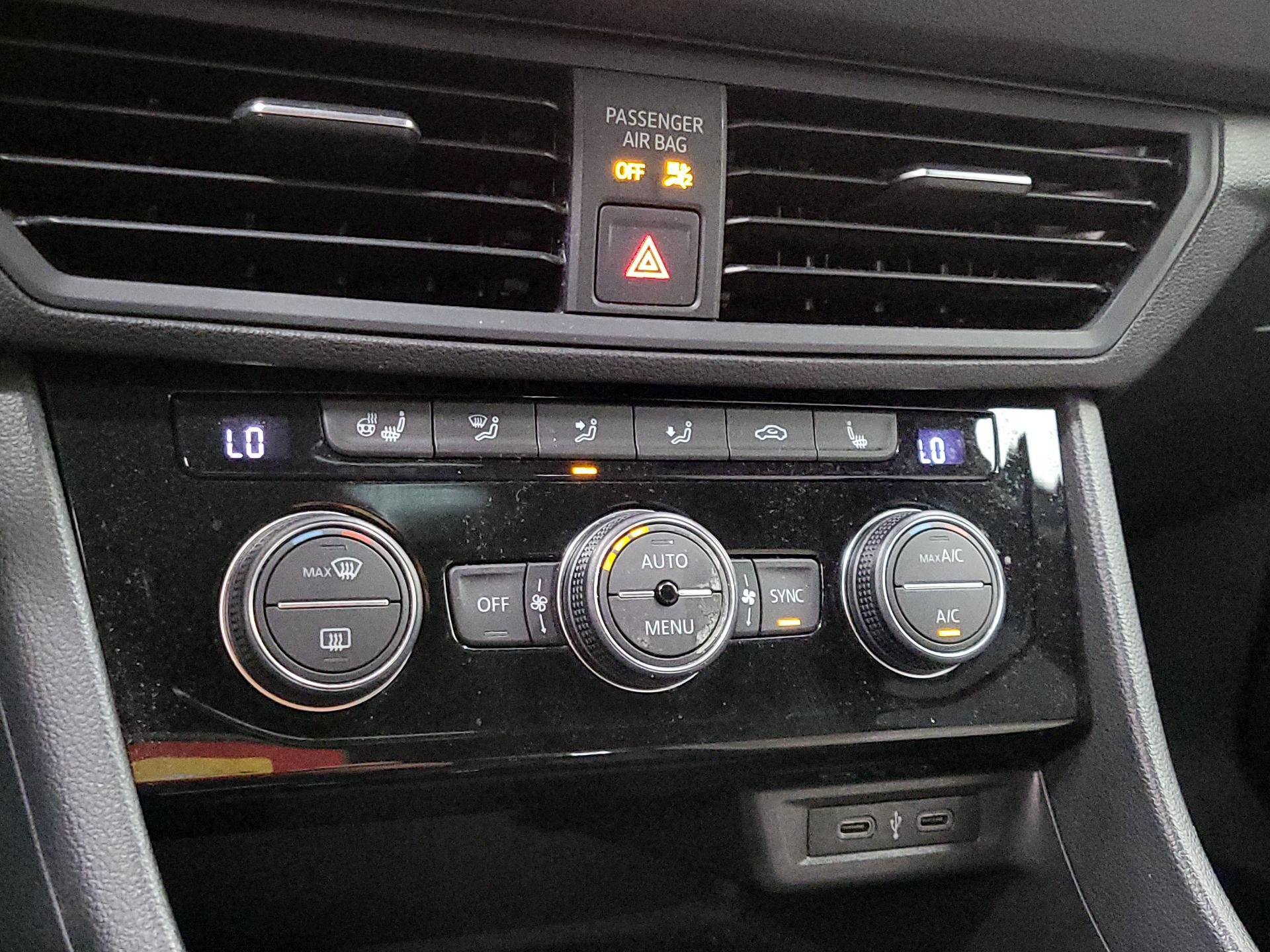 Thumbnail: 2020 Volkswagen Jetta - 16