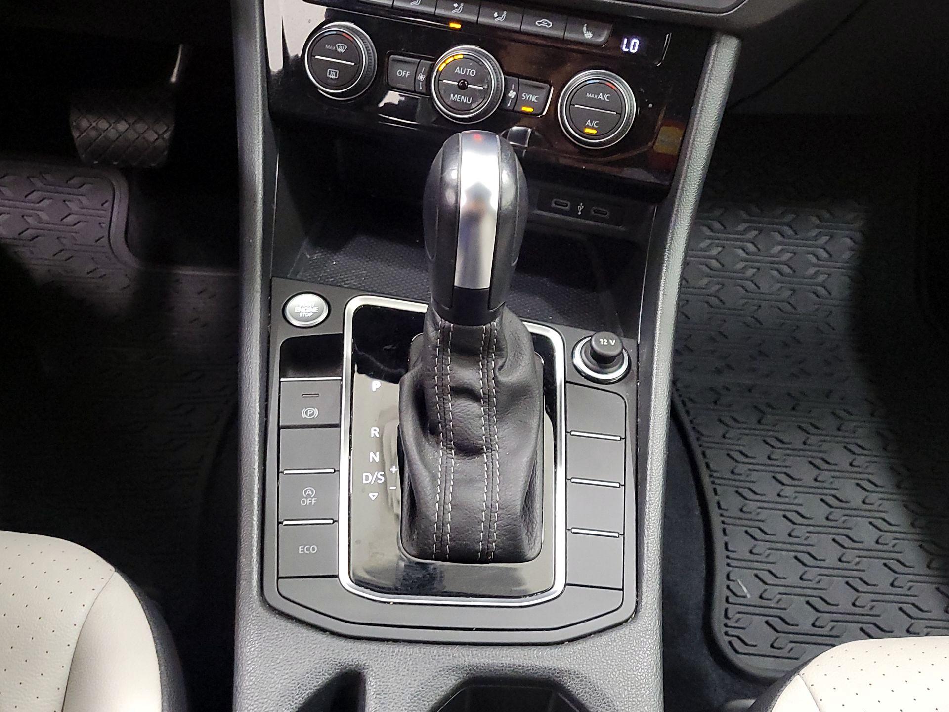 Thumbnail: 2020 Volkswagen Jetta - 17