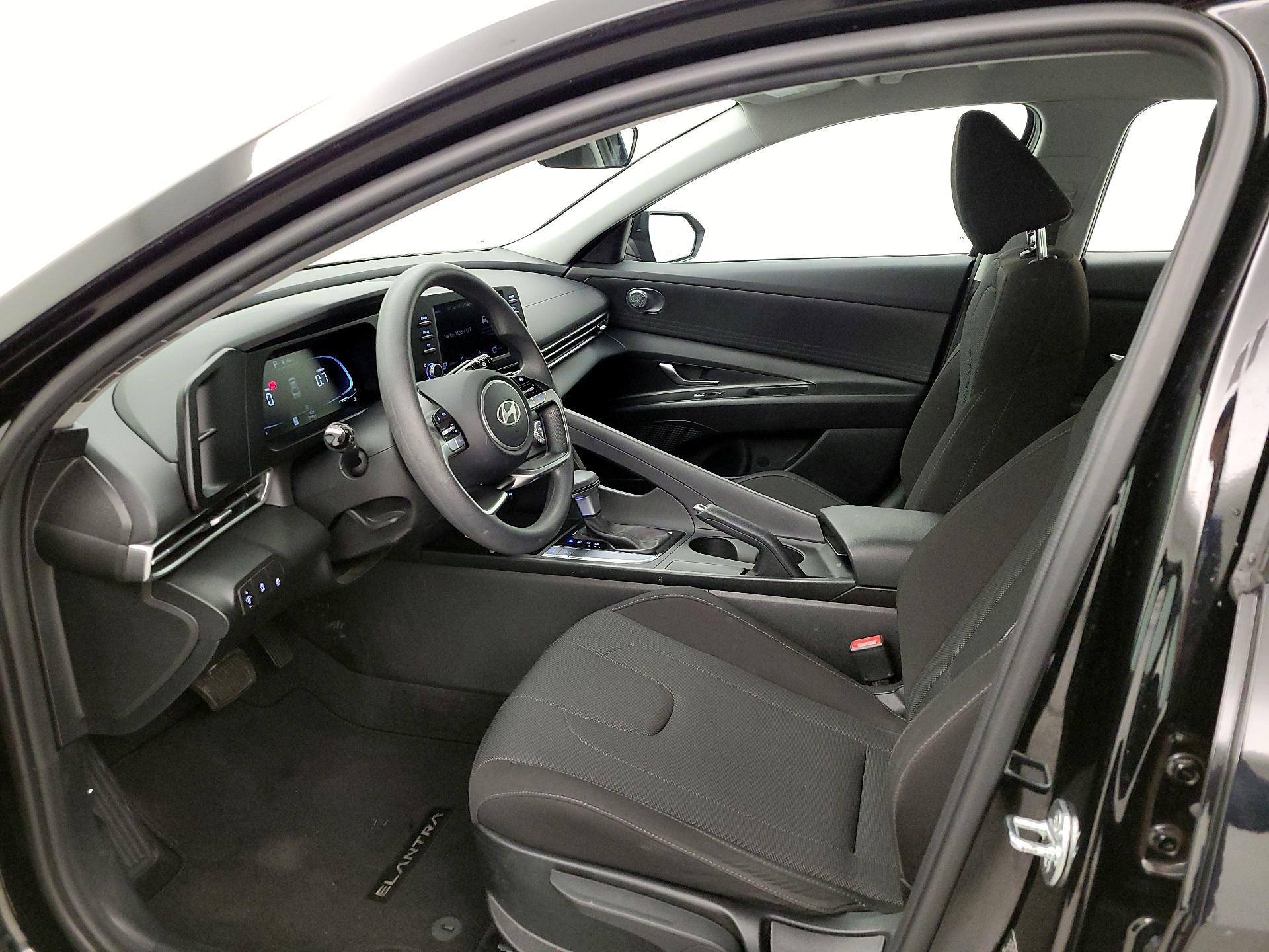 Thumbnail: 2024 Hyundai Elantra - 9