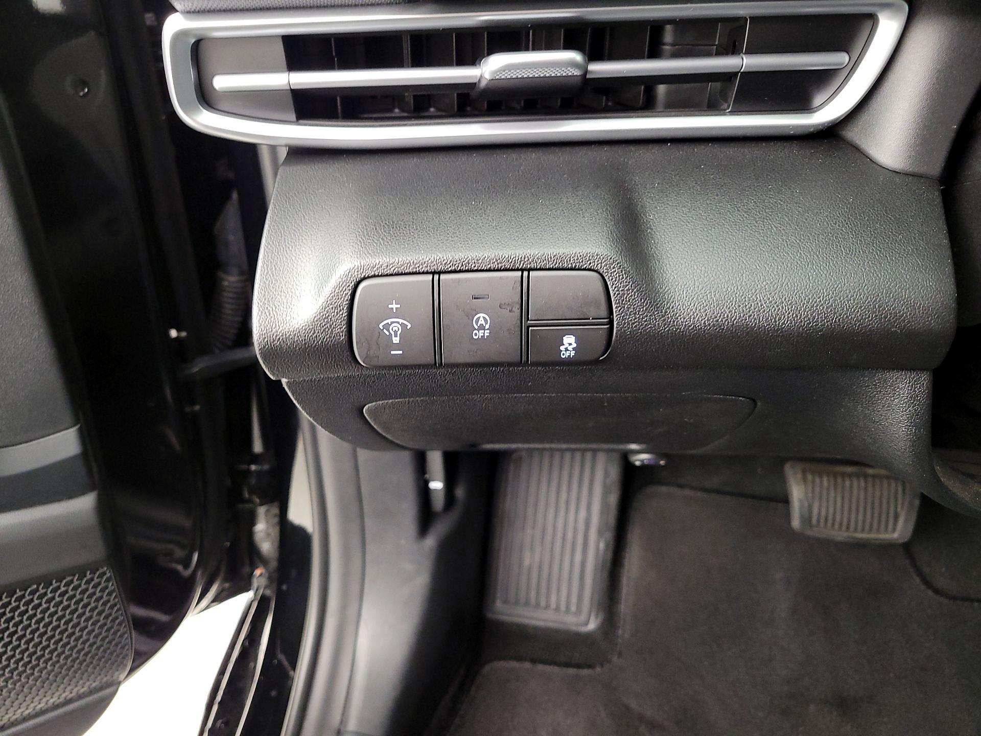 Thumbnail: 2024 Hyundai Elantra - 11