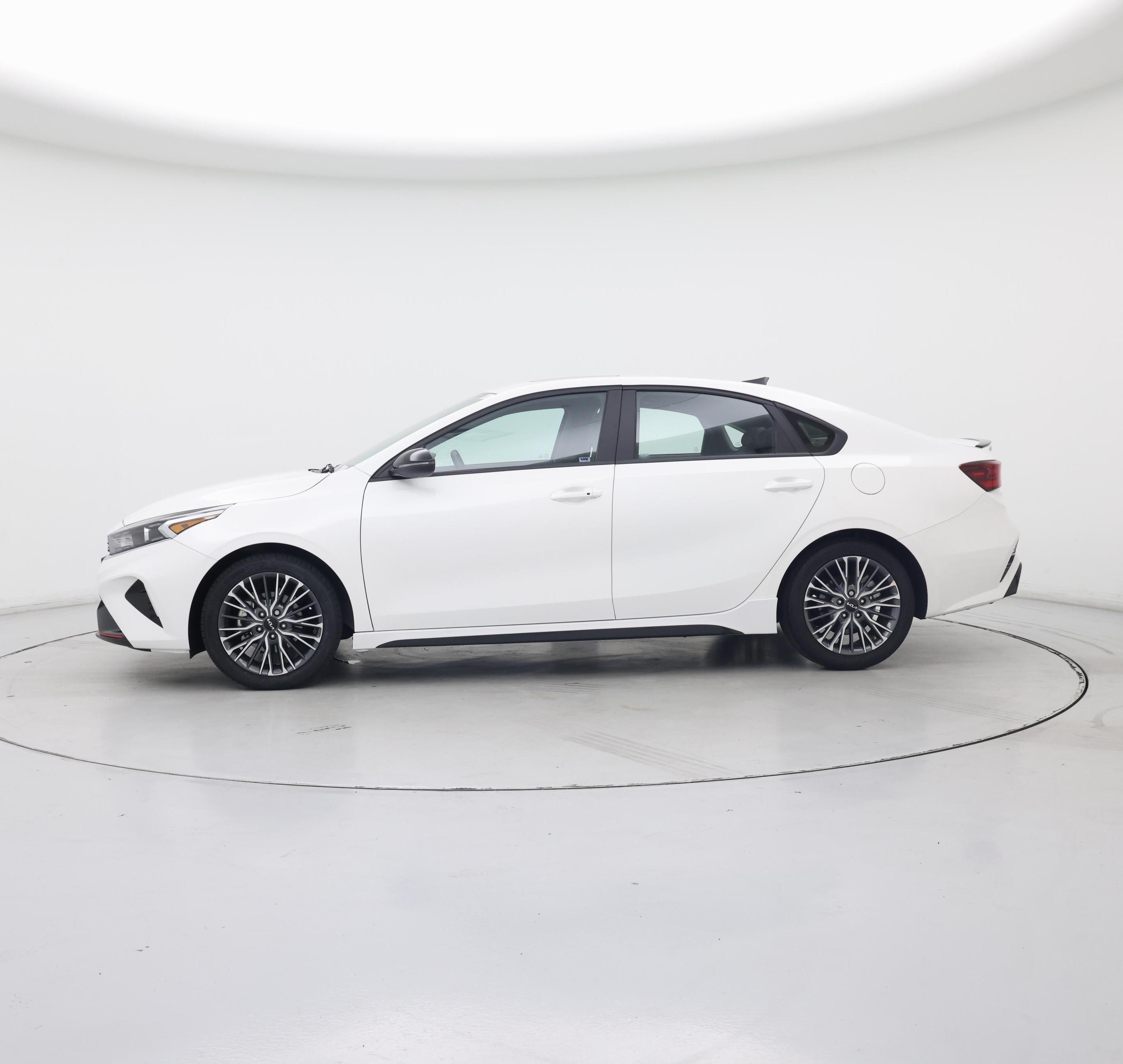 Thumbnail: 2023 Kia Forte - 3