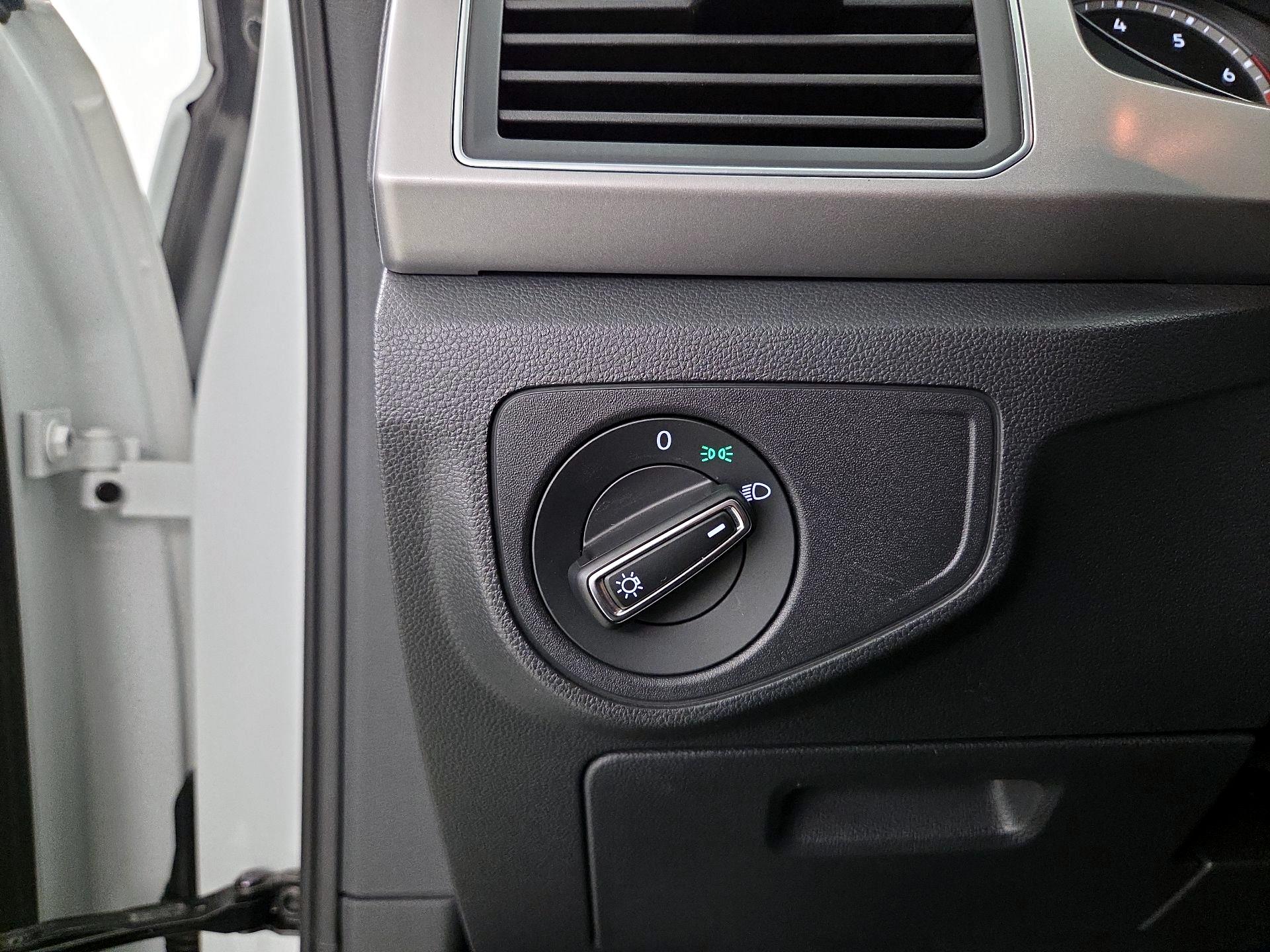 Thumbnail: 2018 Volkswagen Atlas - 13