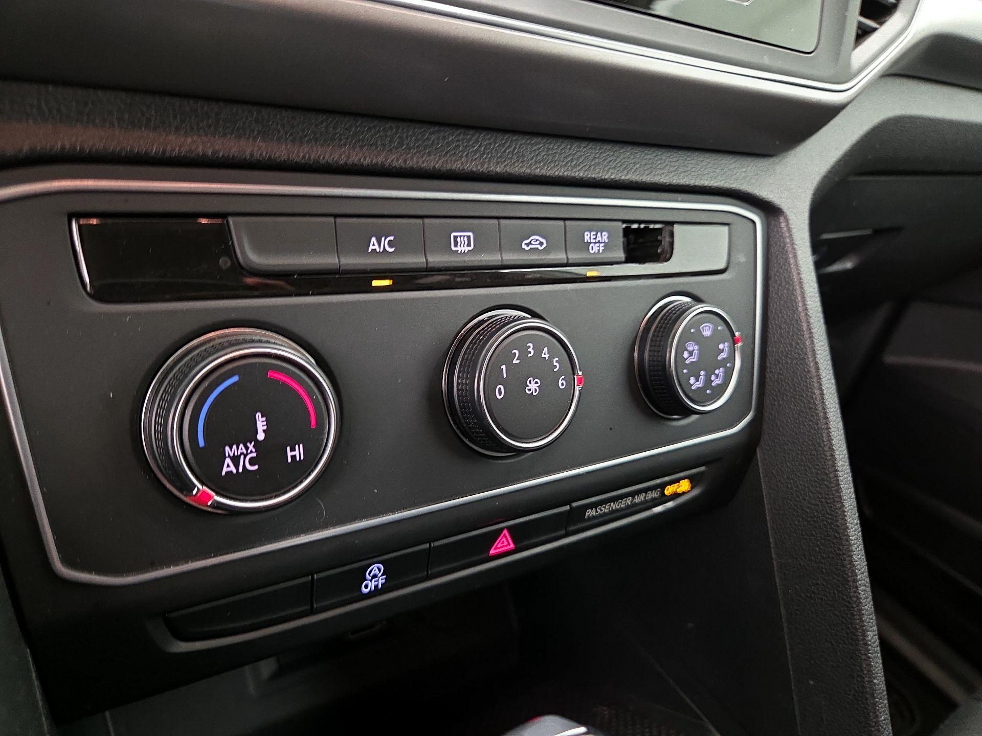 Thumbnail: 2018 Volkswagen Atlas - 16