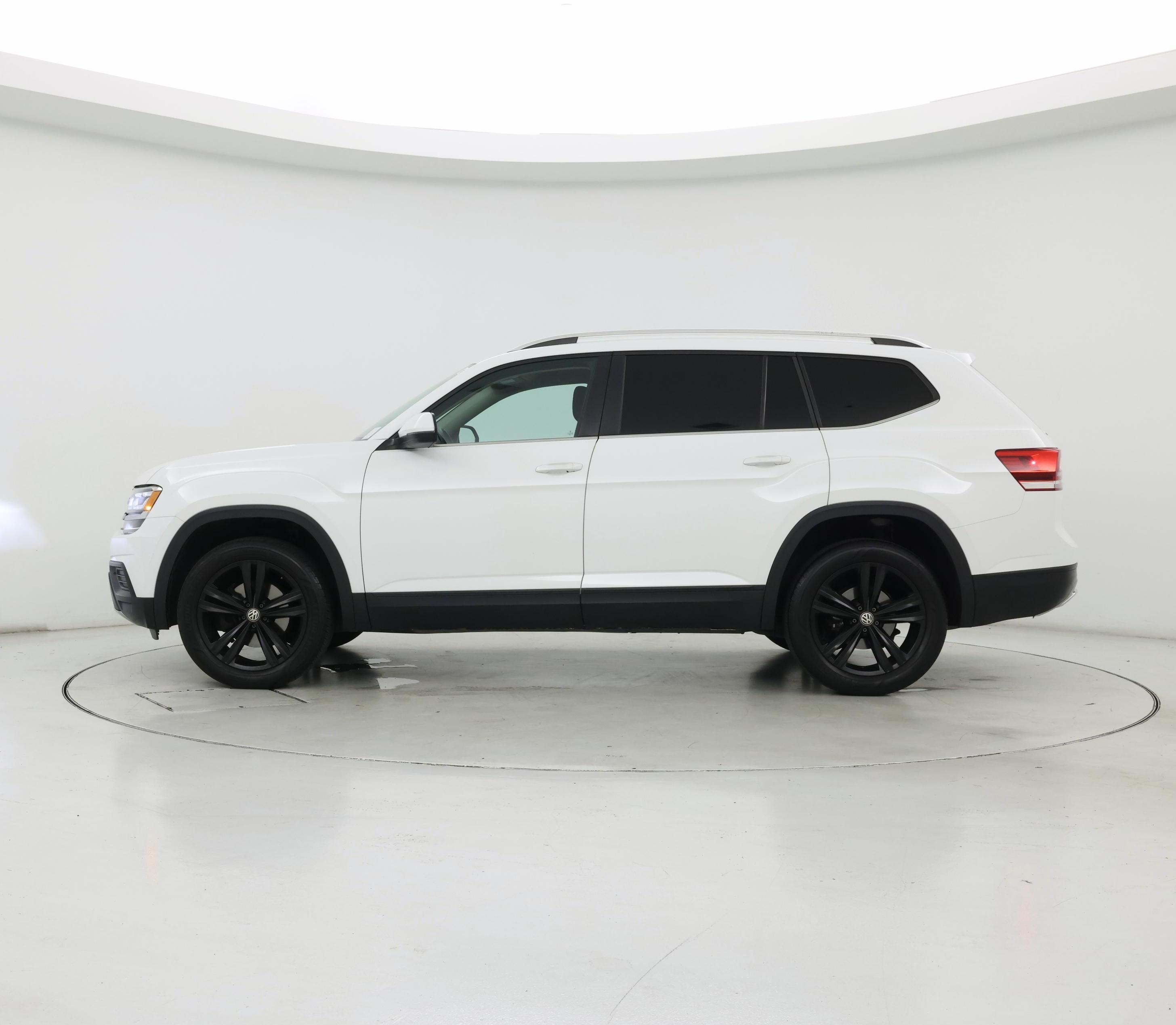 Thumbnail: 2018 Volkswagen Atlas - 3