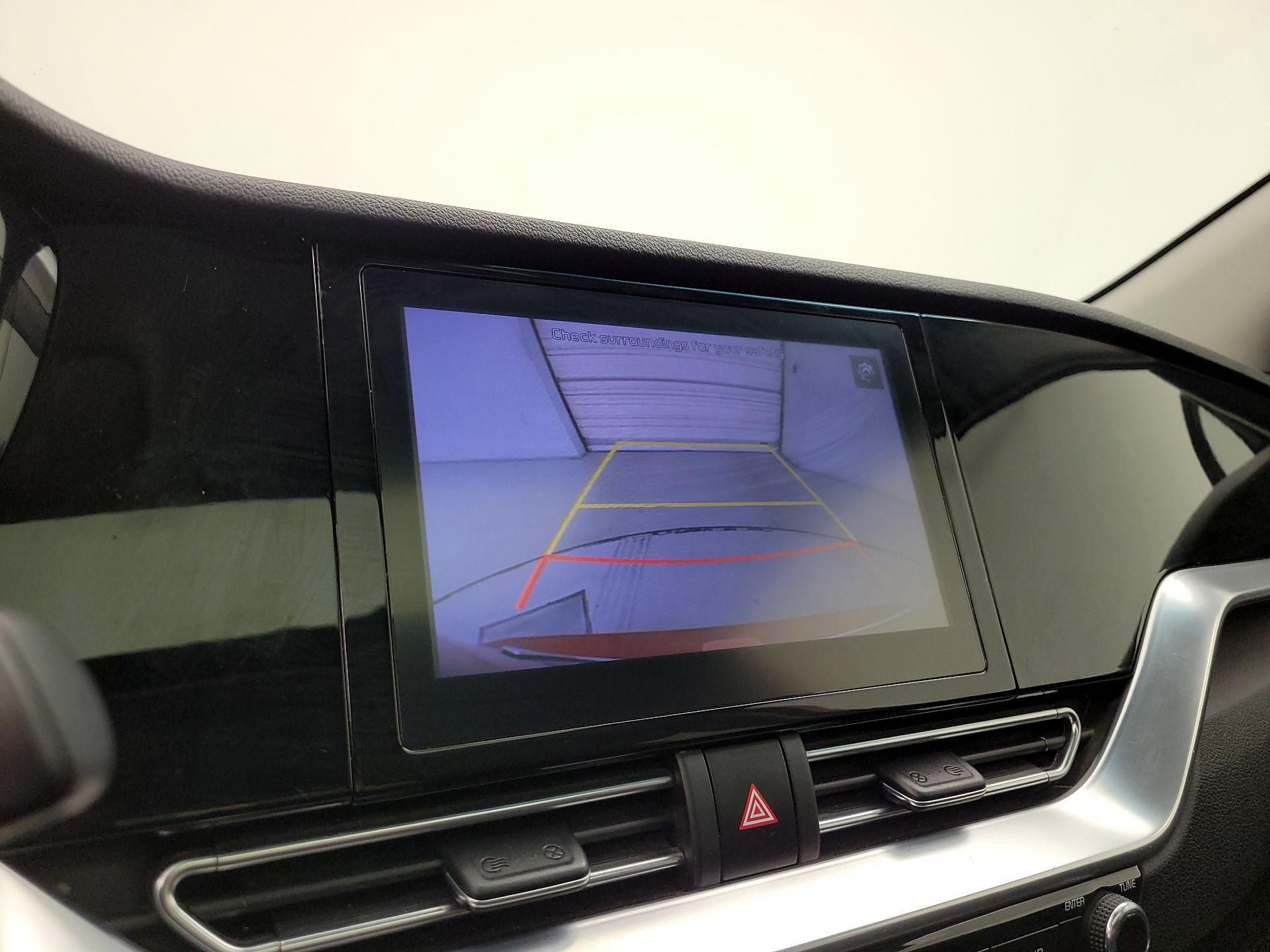 Thumbnail: 2022 Kia Niro - 12