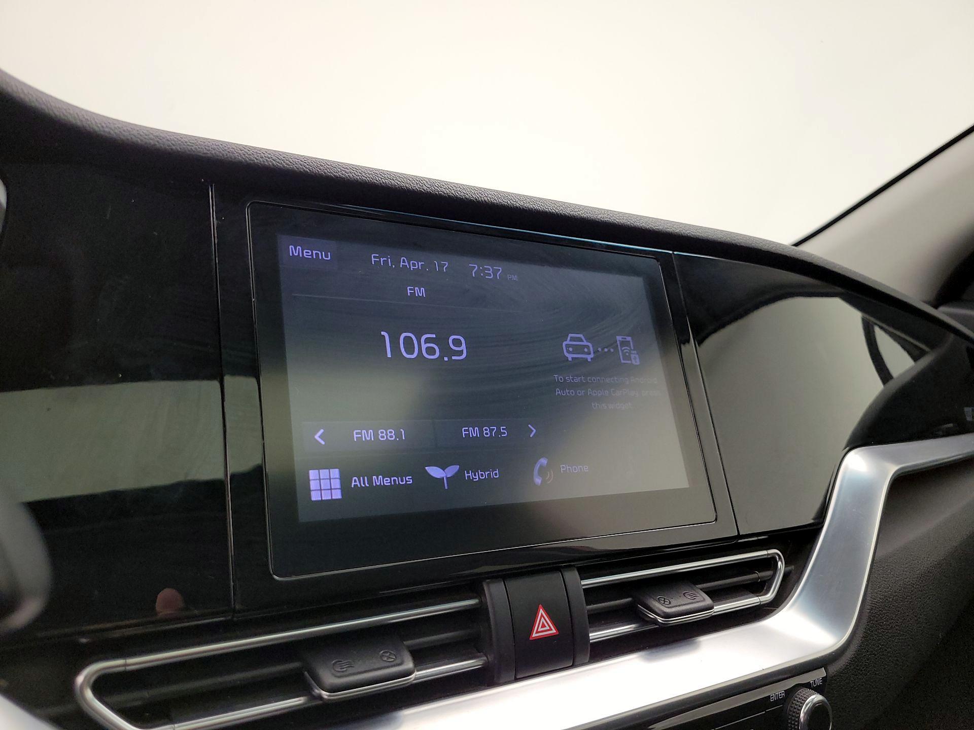 Thumbnail: 2022 Kia Niro - 13