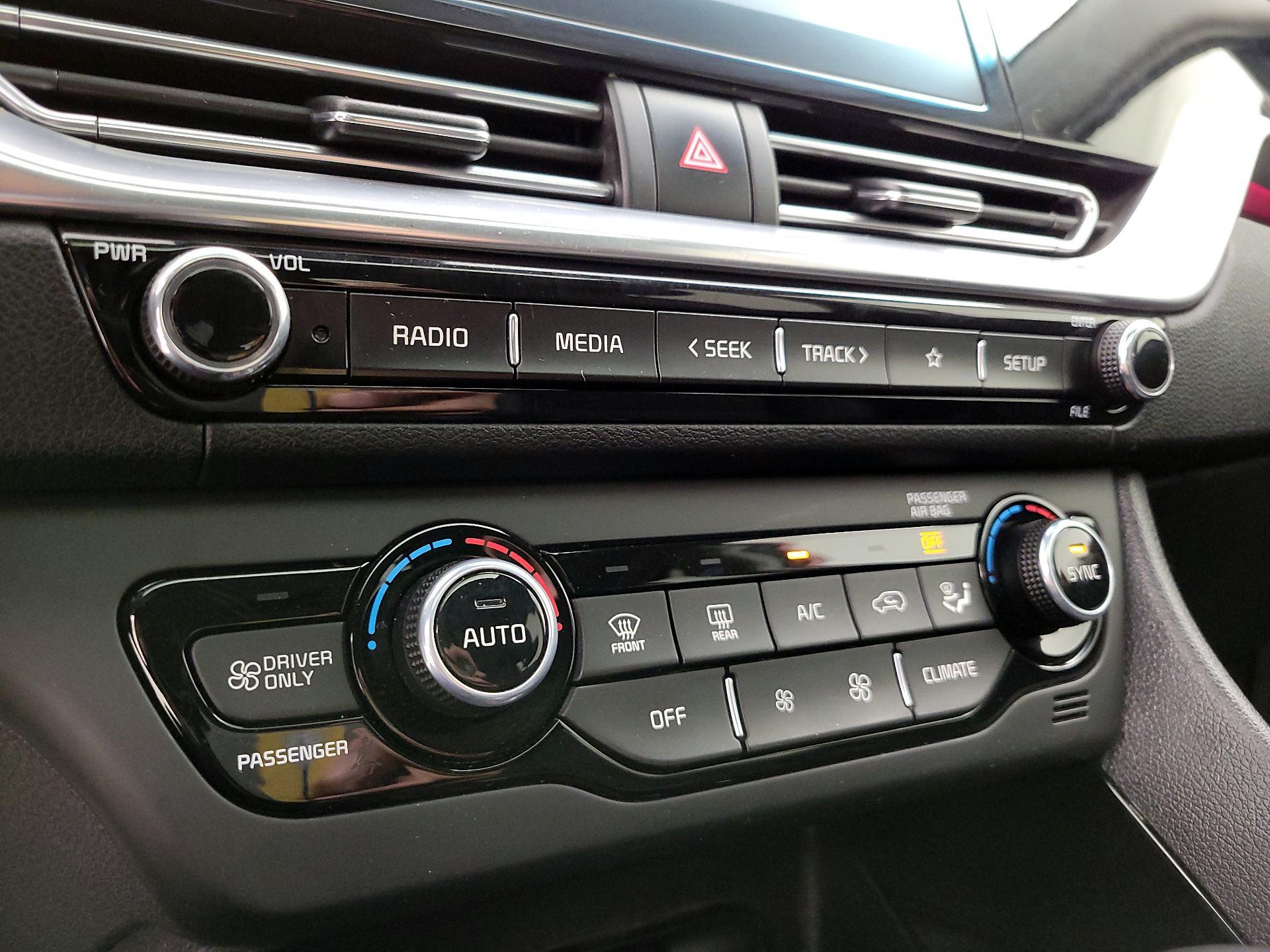 Thumbnail: 2022 Kia Niro - 14