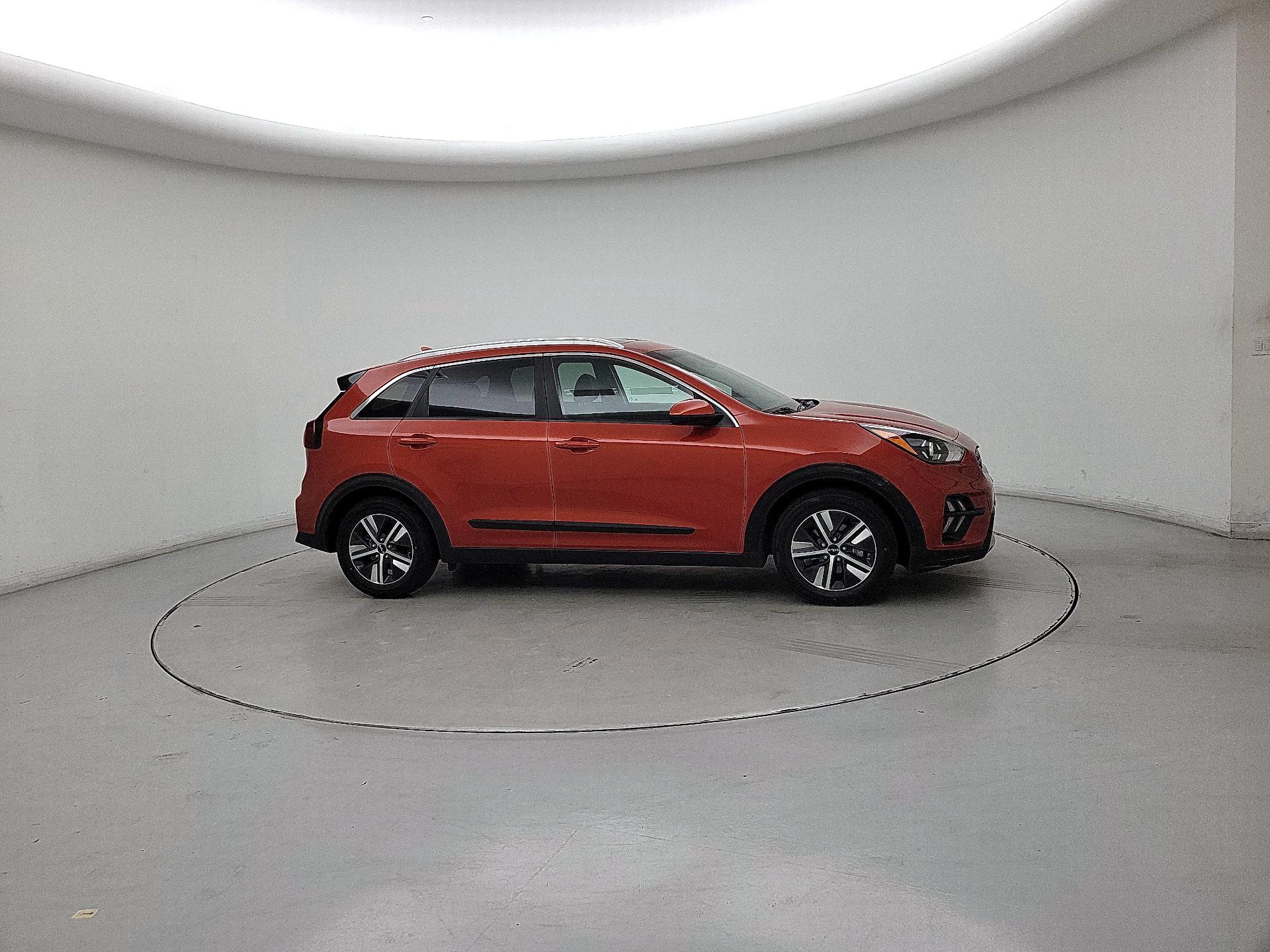 Thumbnail: 2022 Kia Niro - 4