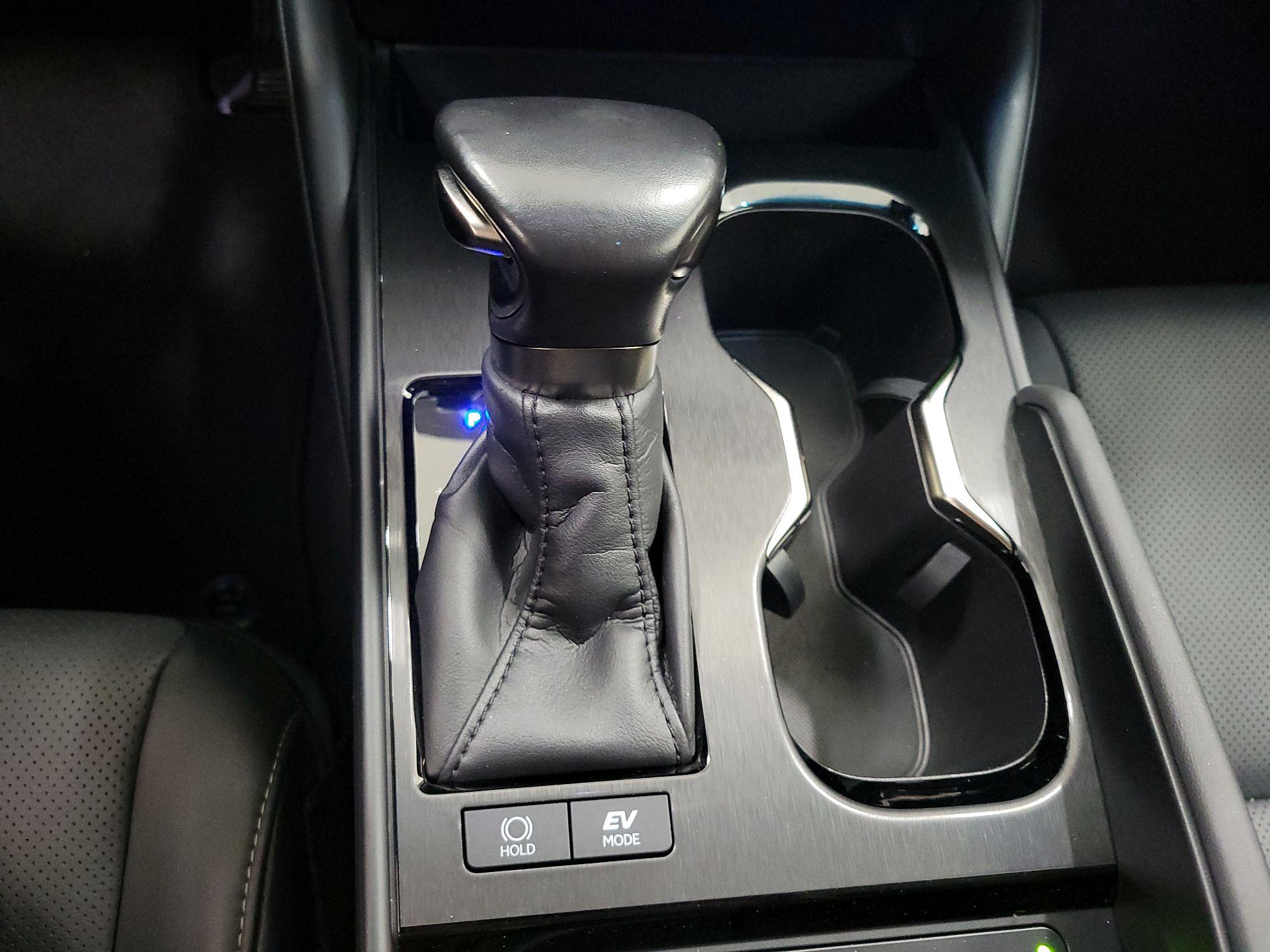 Thumbnail: 2024 Lexus ES - 17