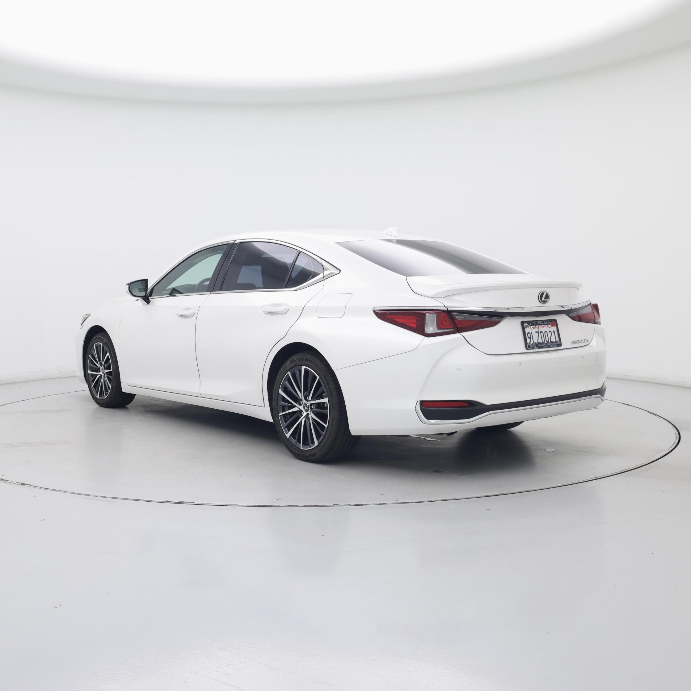 Thumbnail: 2024 Lexus ES - 2