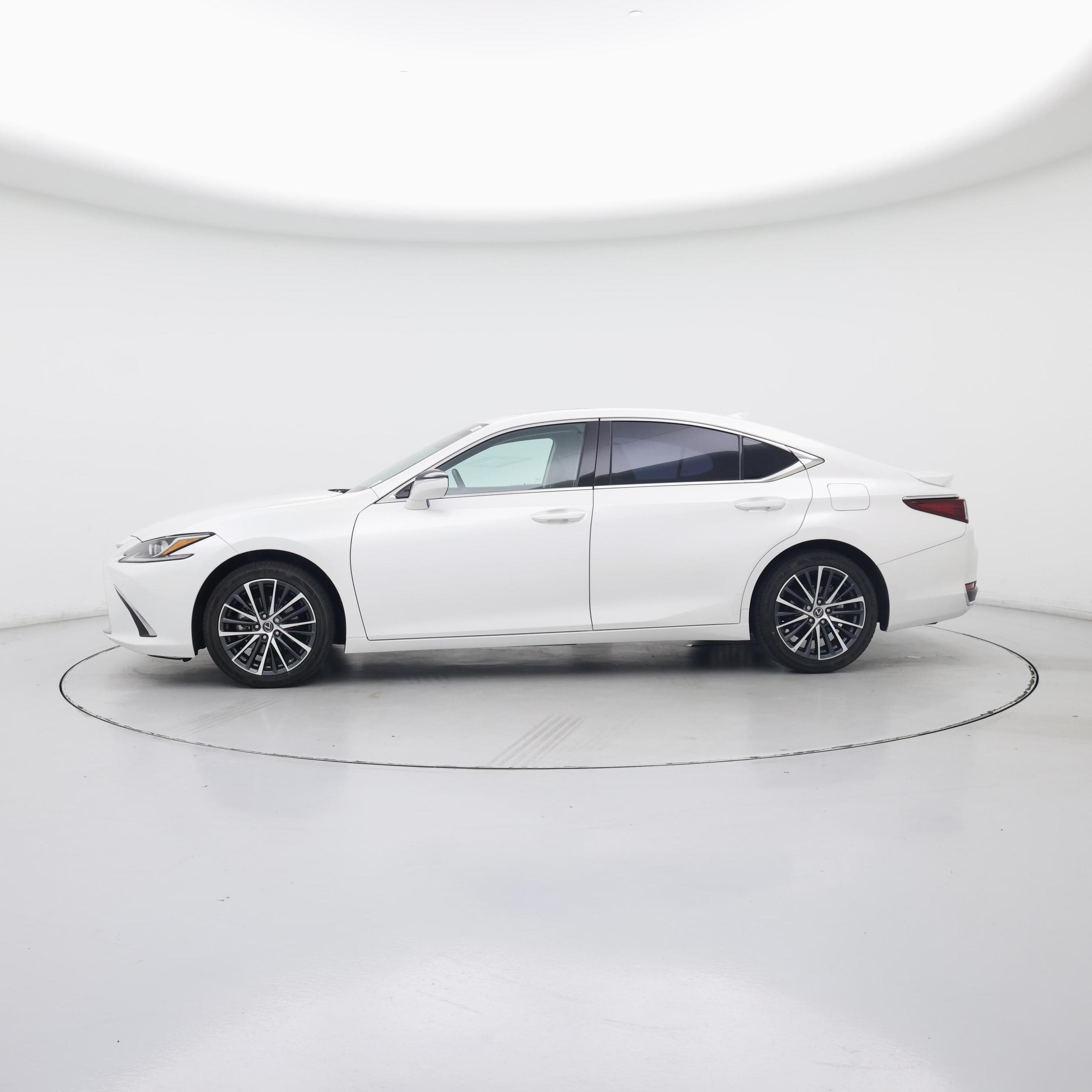 Thumbnail: 2024 Lexus ES - 3