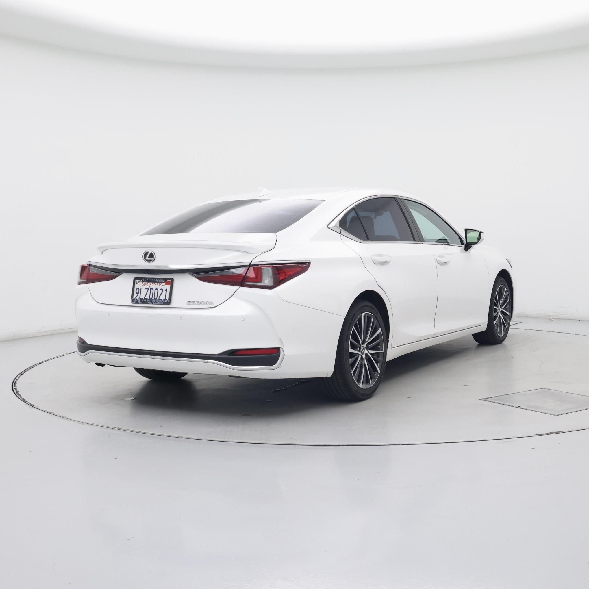 Thumbnail: 2024 Lexus ES - 8