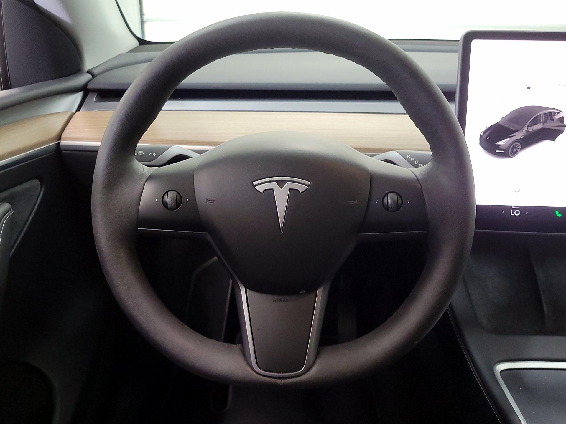 Thumbnail: 2023 Tesla Model Y - 10