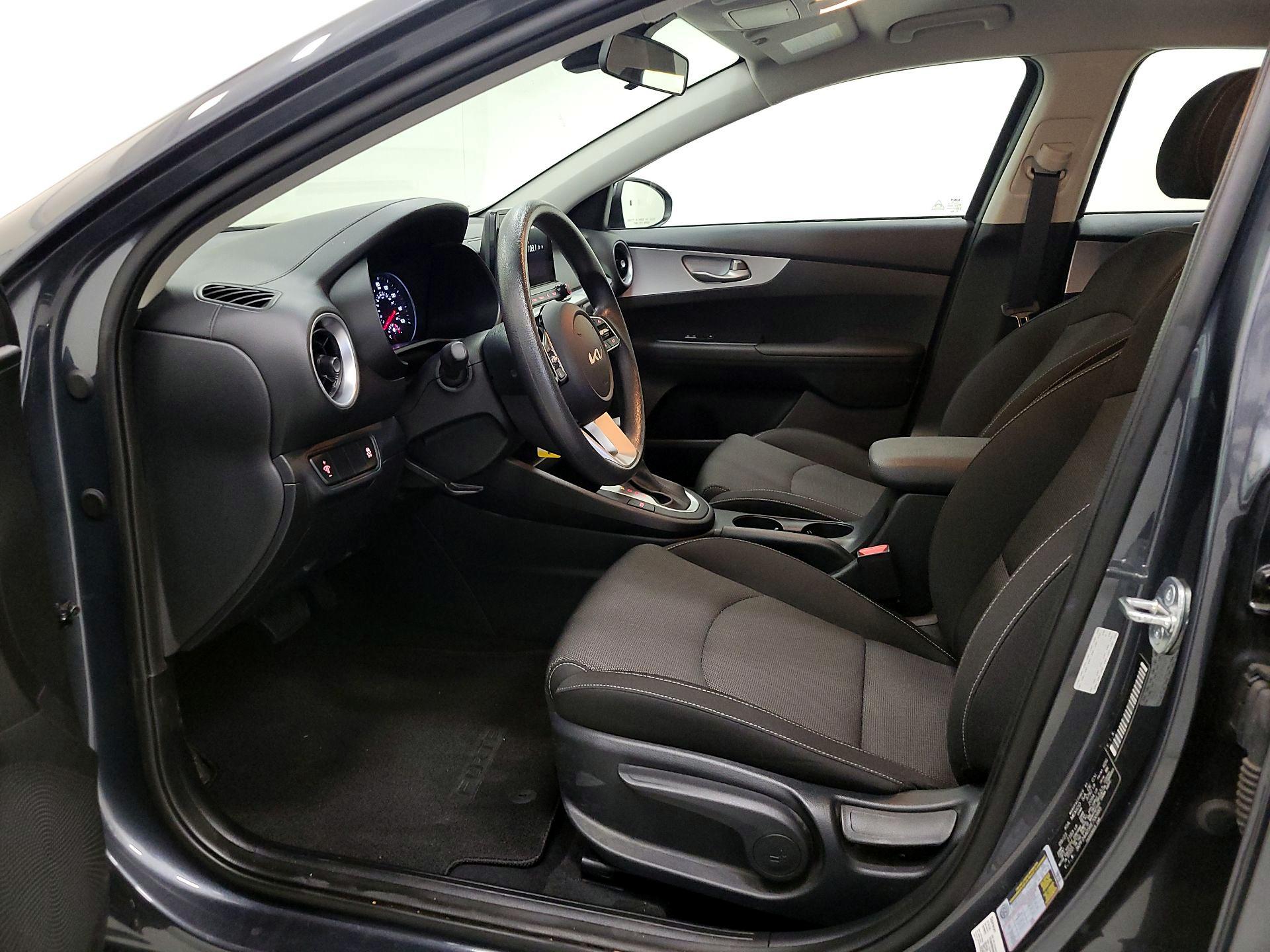 Thumbnail: 2024 Kia Forte - 11