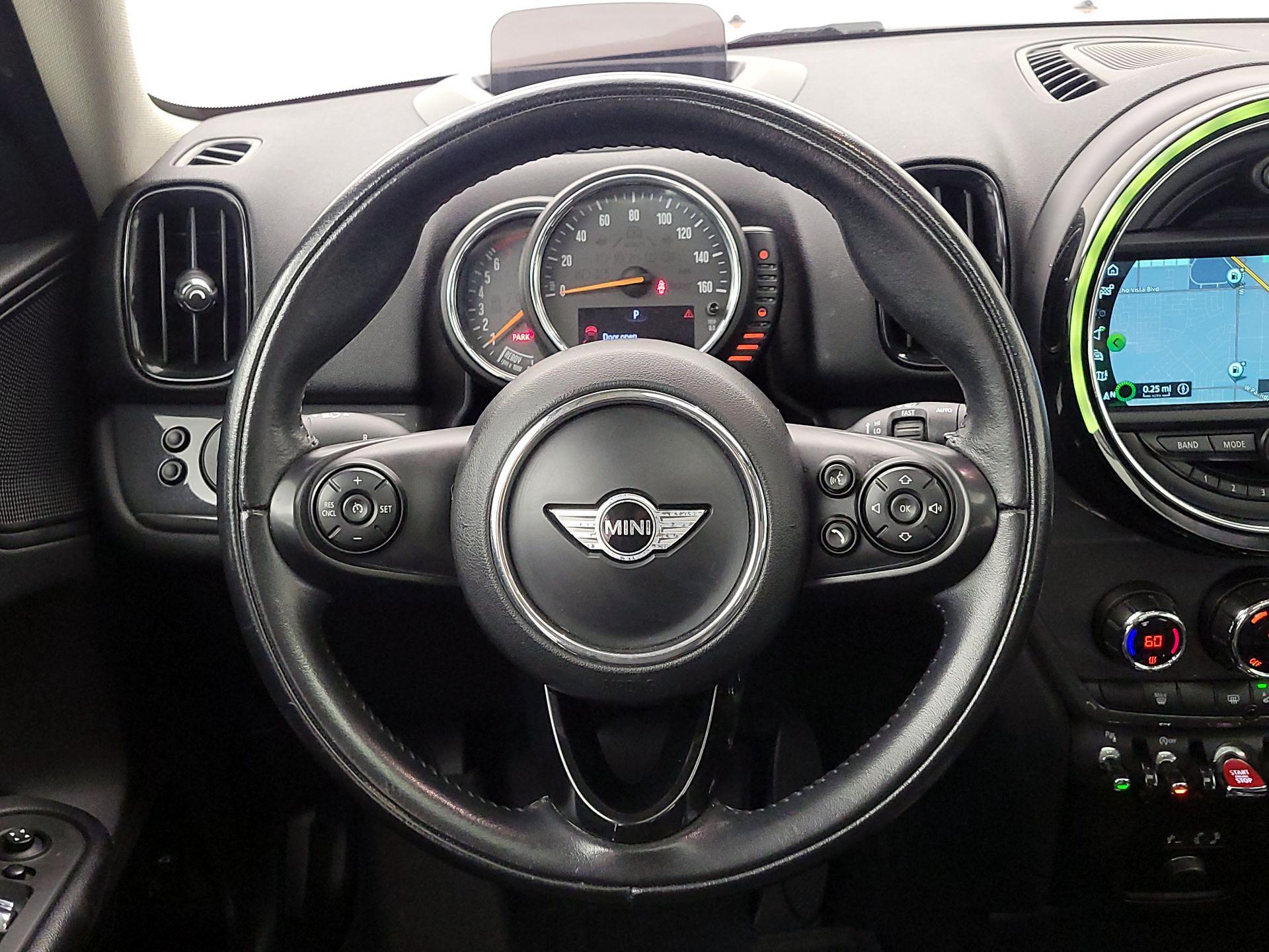 Thumbnail: 2017 MINI Cooper Countryman - 10