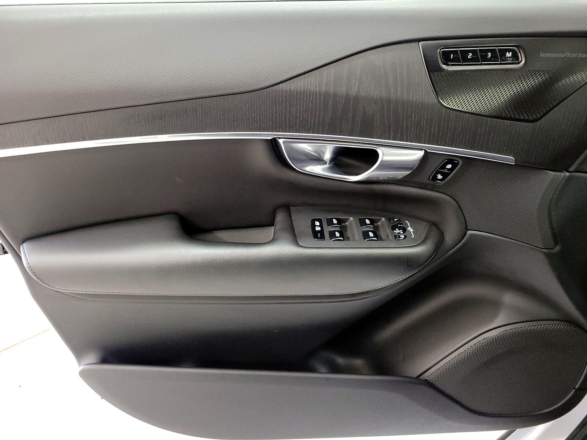 Thumbnail: 2020 Volvo XC90 - 12