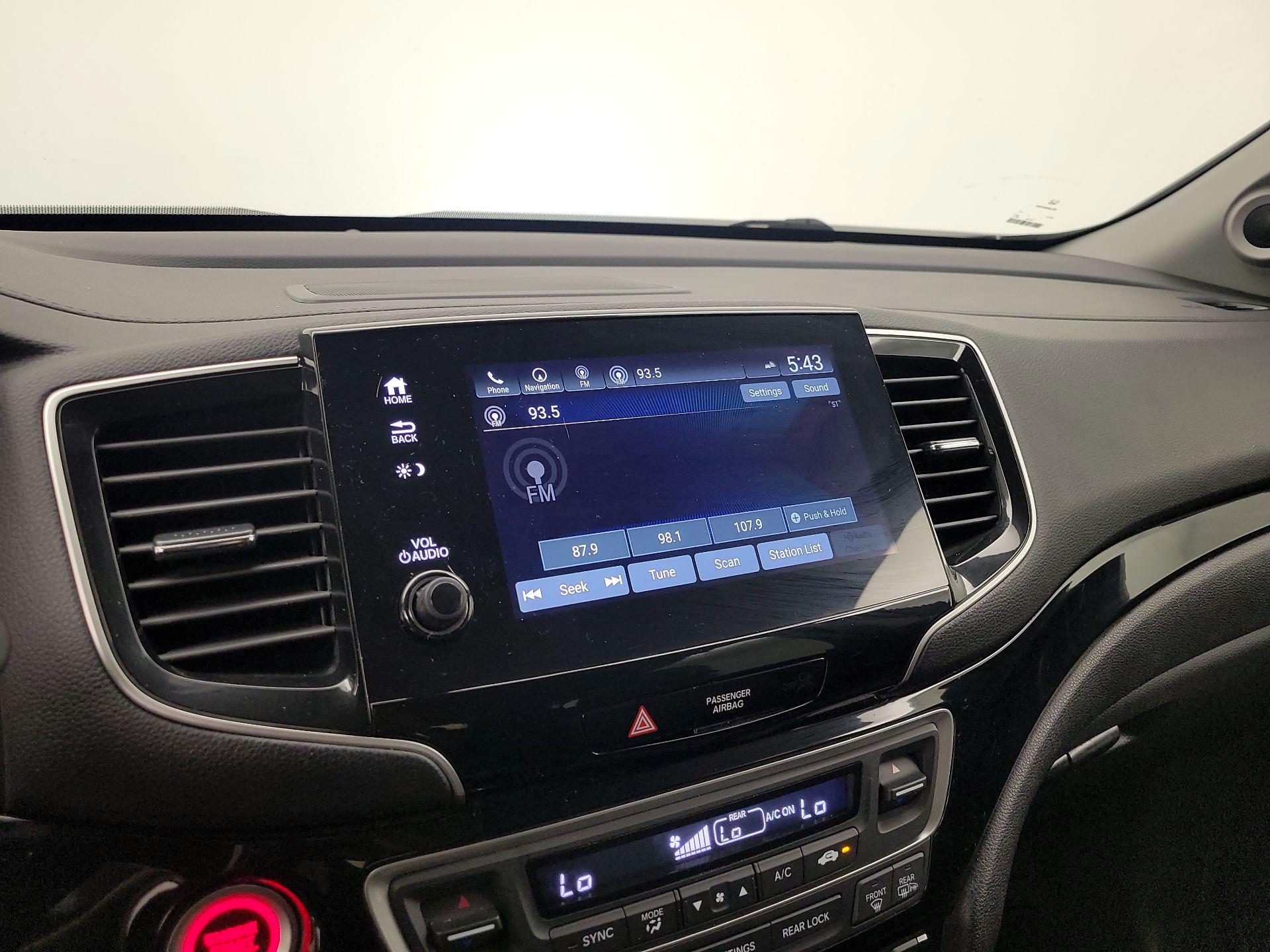 Thumbnail: 2019 Honda Pilot - 14