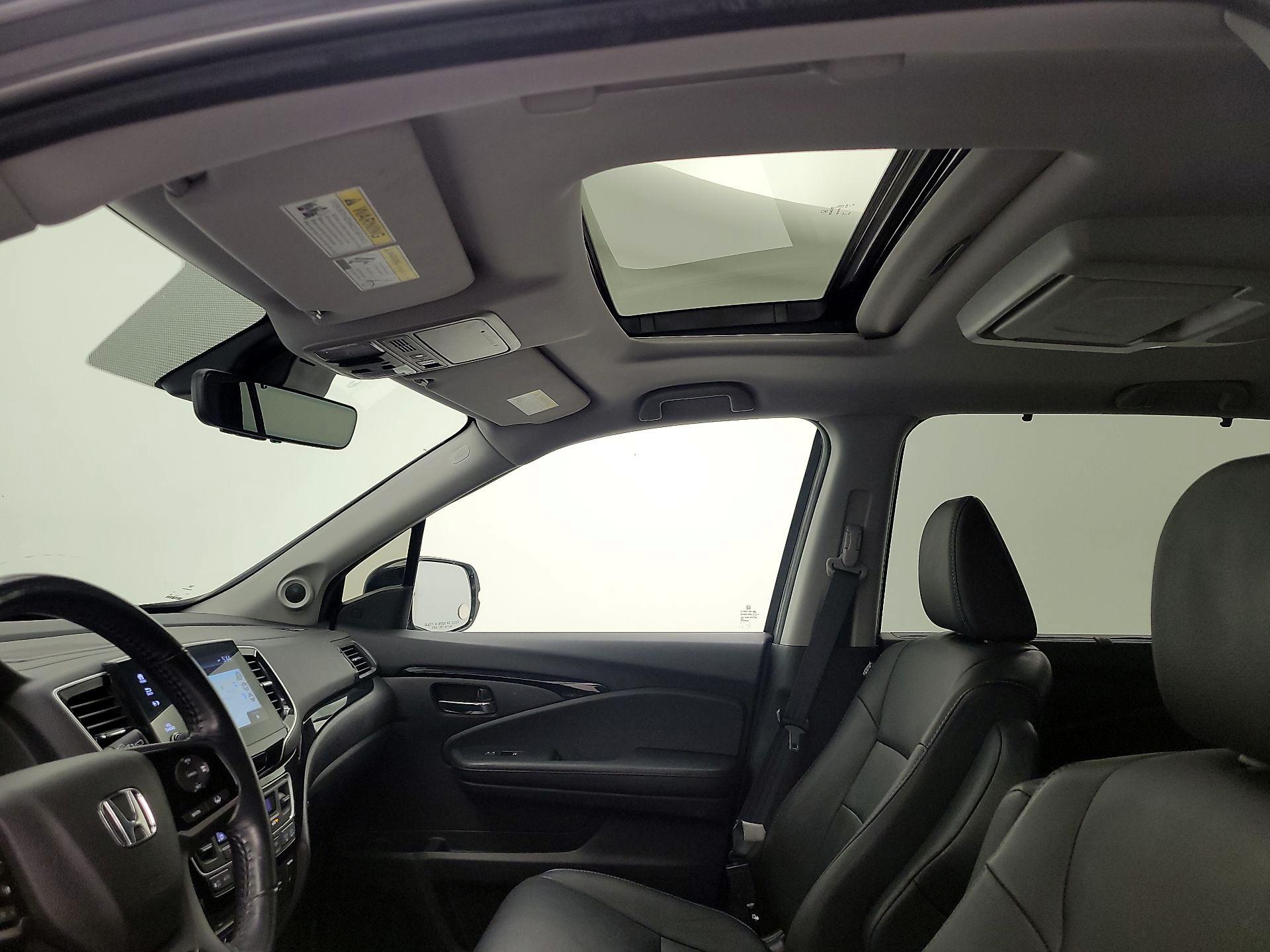 Thumbnail: 2019 Honda Pilot - 18