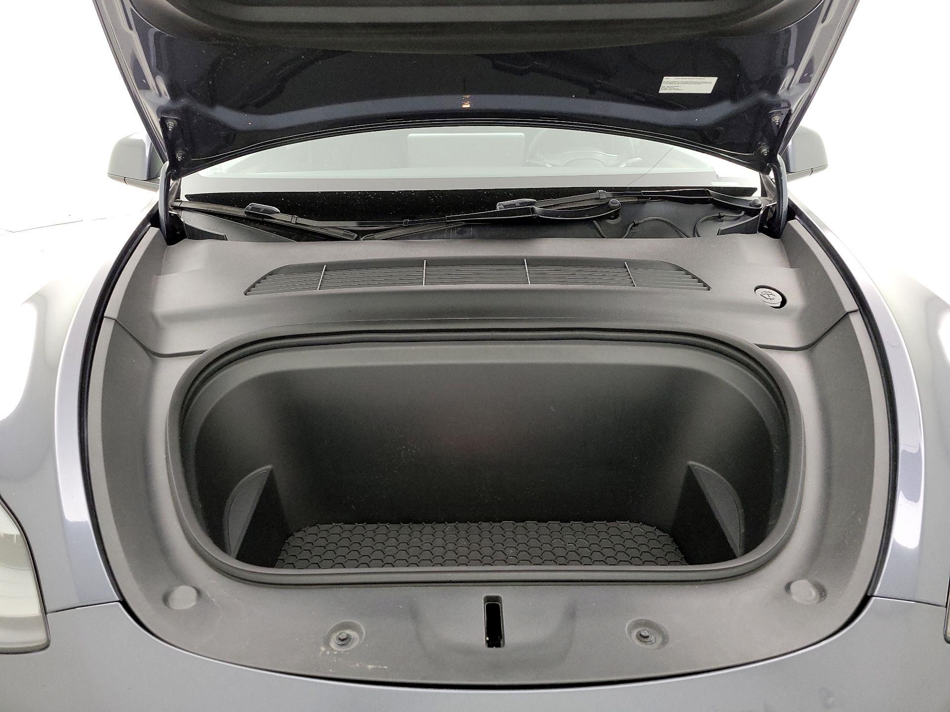 Thumbnail: 2023 Tesla Model Y - 19