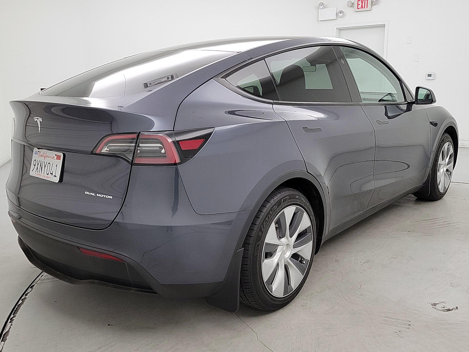 Thumbnail: 2023 Tesla Model Y - 5