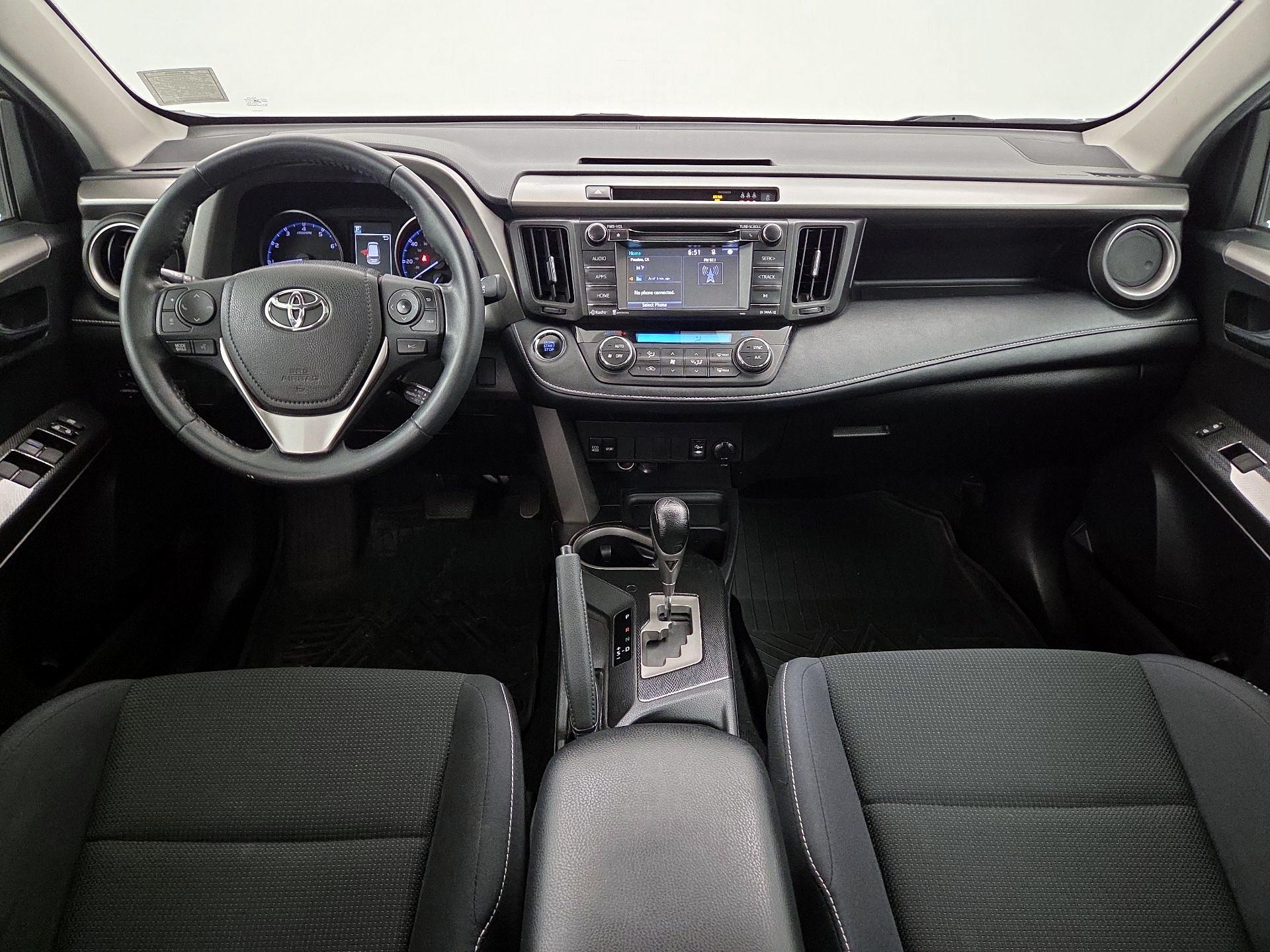 Thumbnail: 2018 Toyota RAV4 - 9