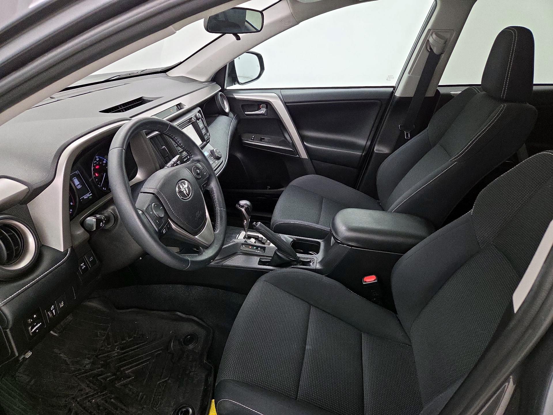 Thumbnail: 2018 Toyota RAV4 - 11