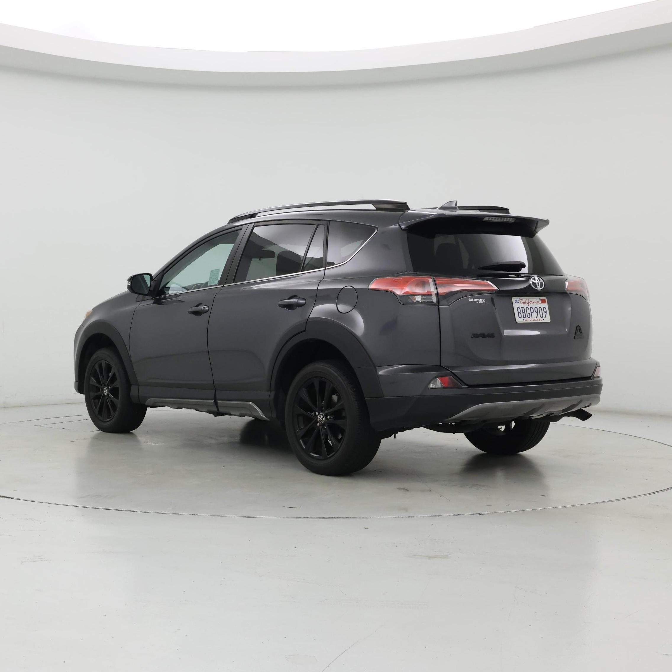 Thumbnail: 2018 Toyota RAV4 - 2