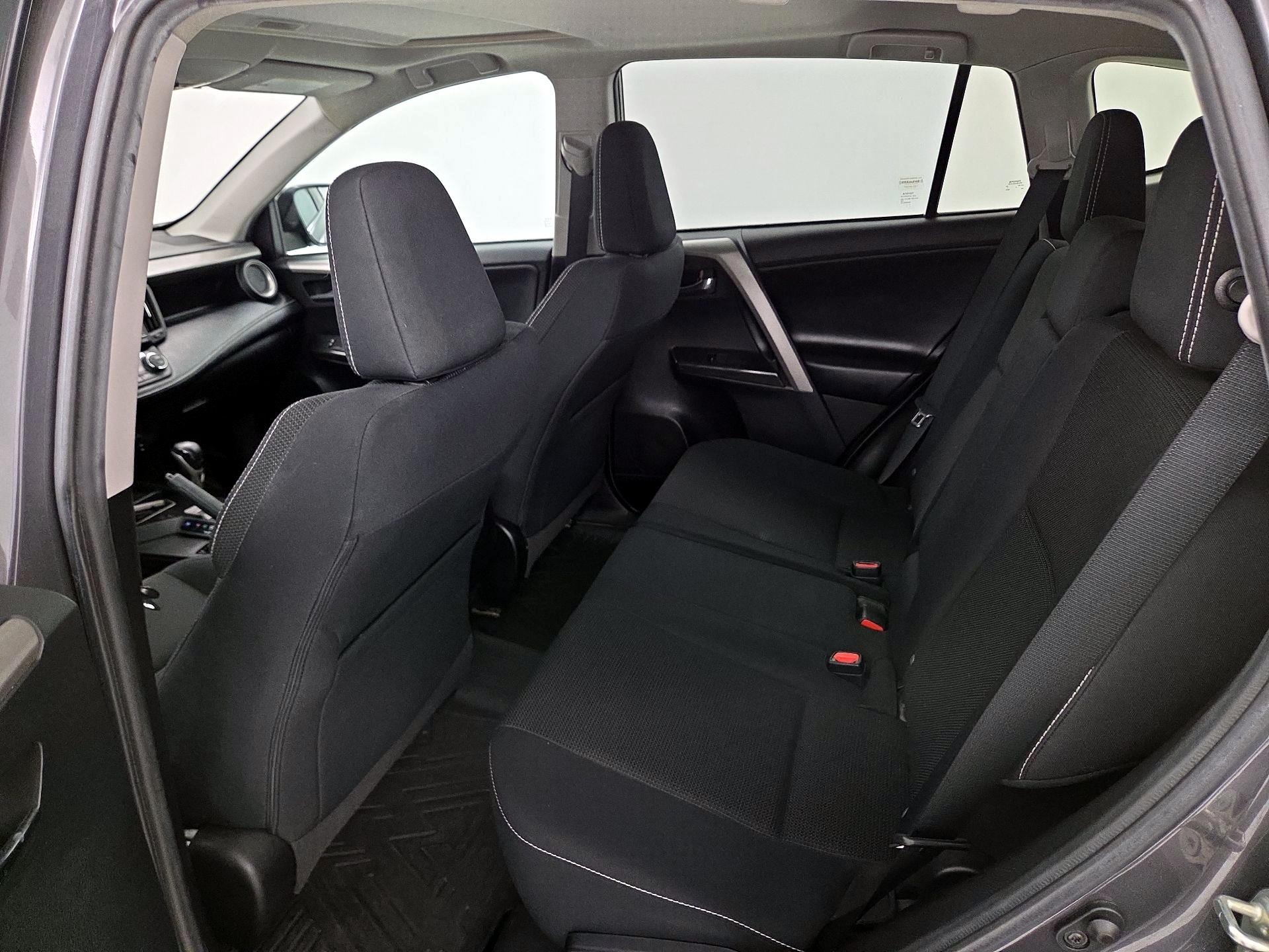 Thumbnail: 2018 Toyota RAV4 - 20