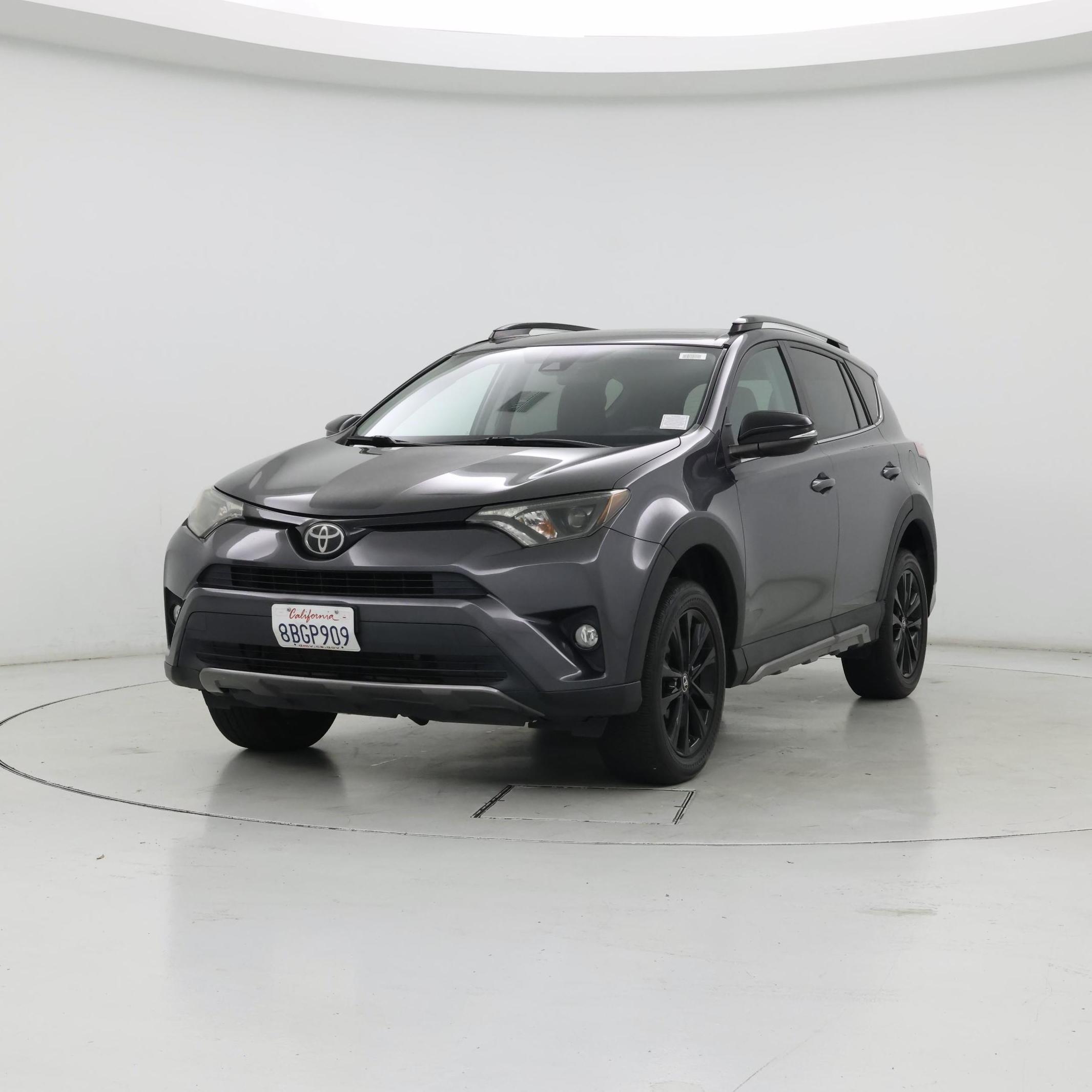 Thumbnail: 2018 Toyota RAV4 - 4