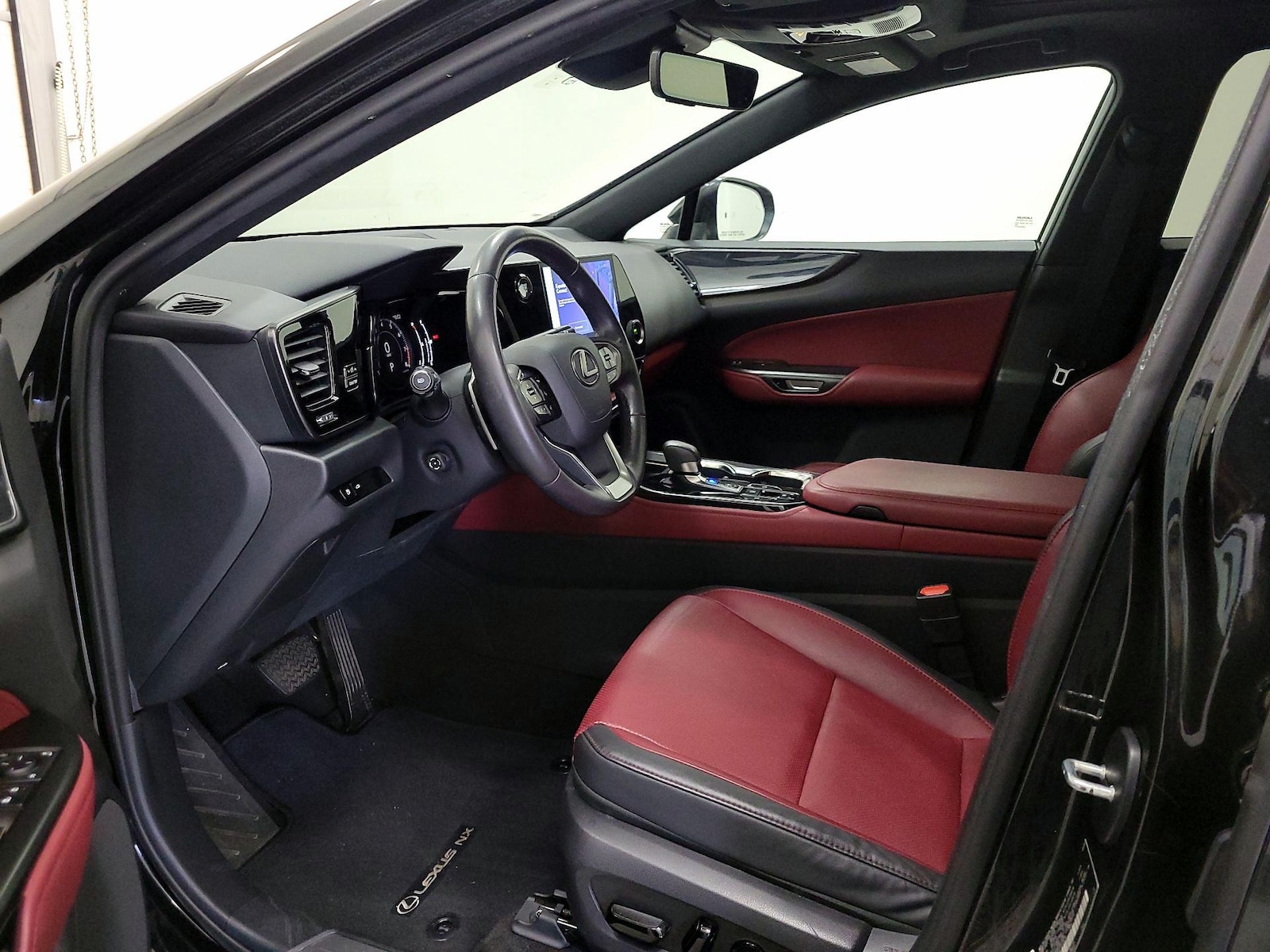 2024 Lexus NX 250 - Photo 12