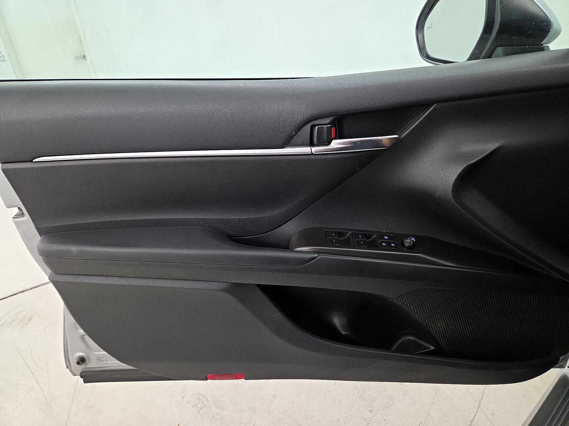 Thumbnail: 2023 Toyota Camry - 12