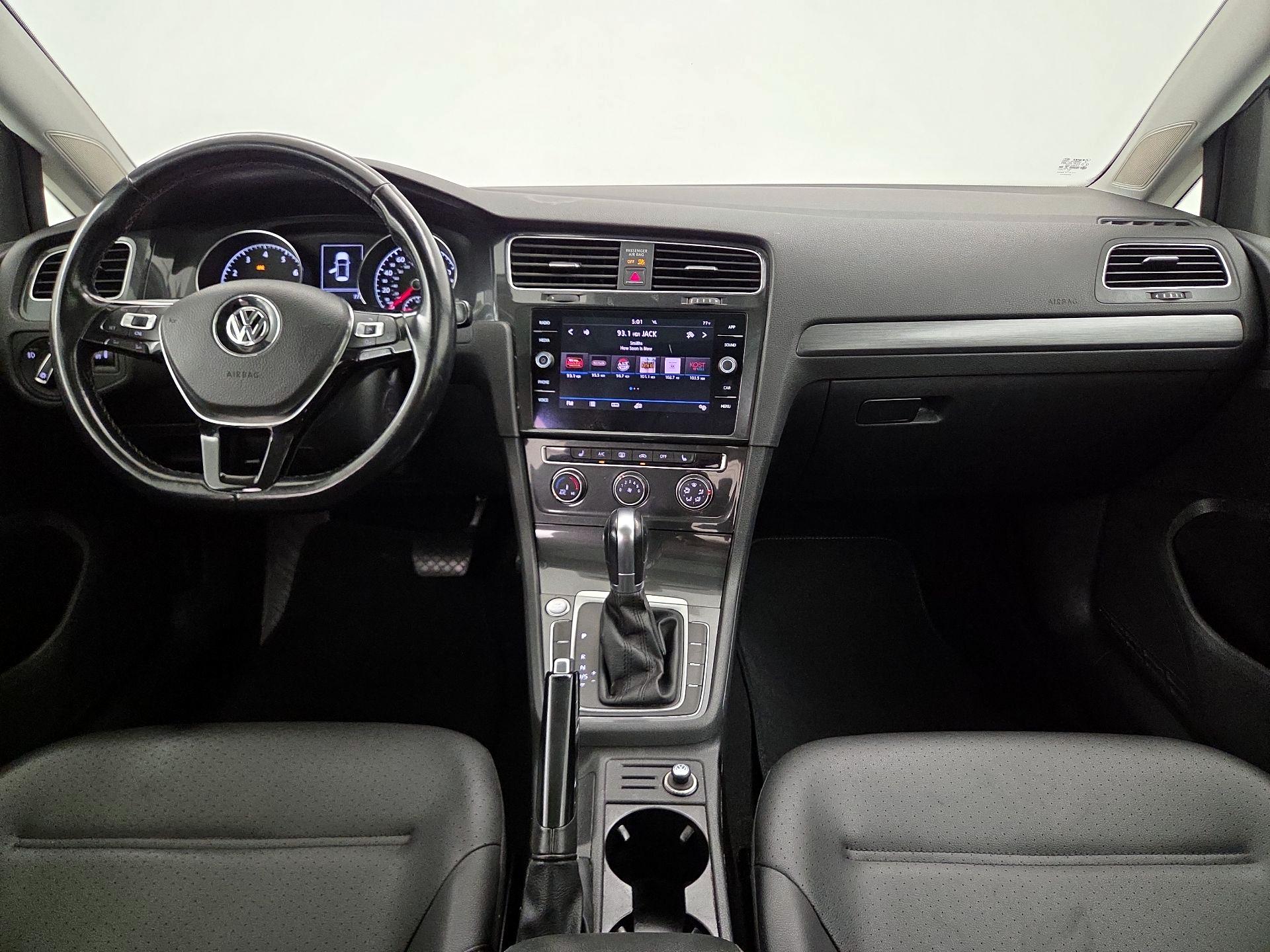 Thumbnail: 2018 Volkswagen Golf - 9
