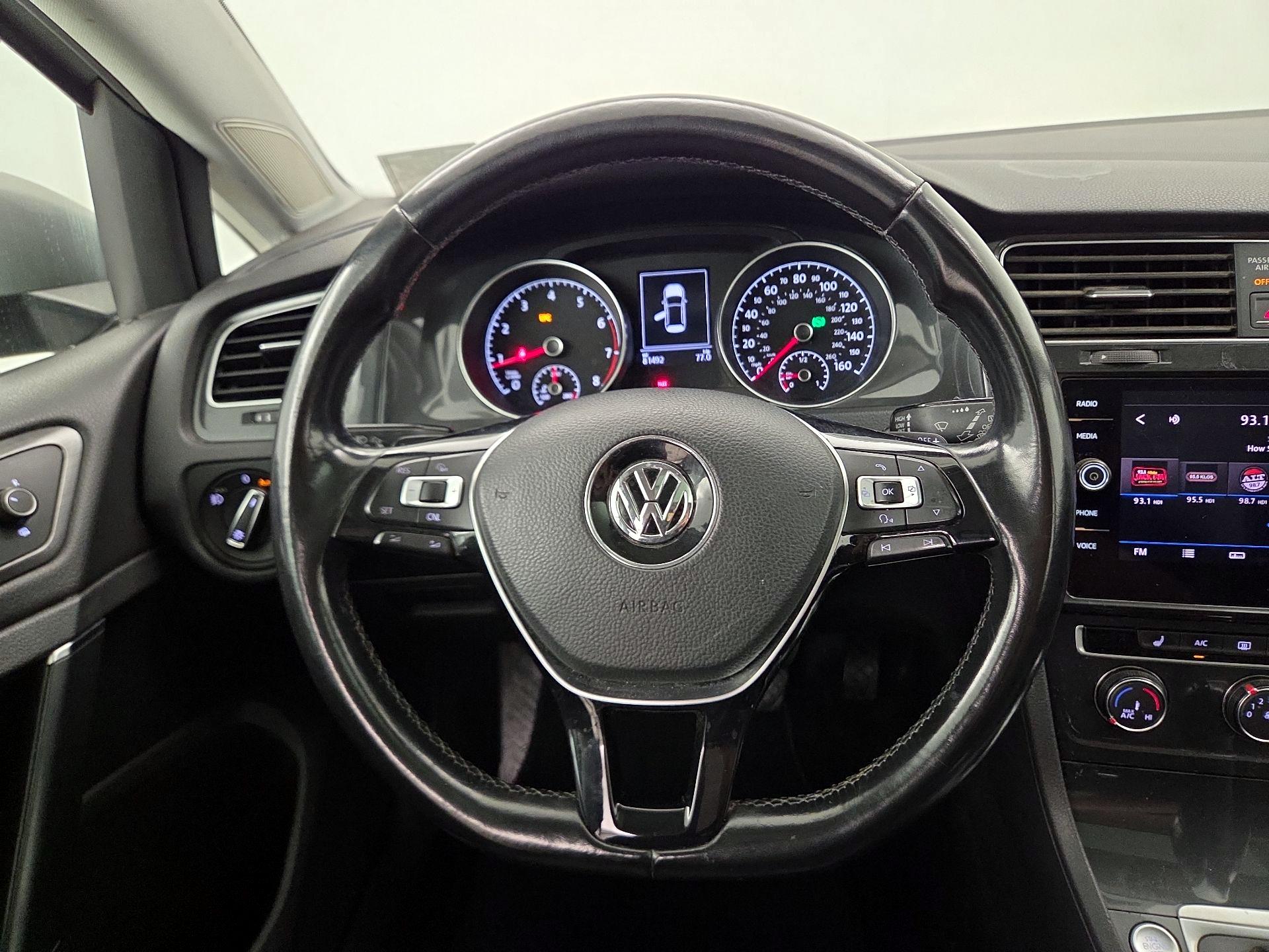 Thumbnail: 2018 Volkswagen Golf - 10