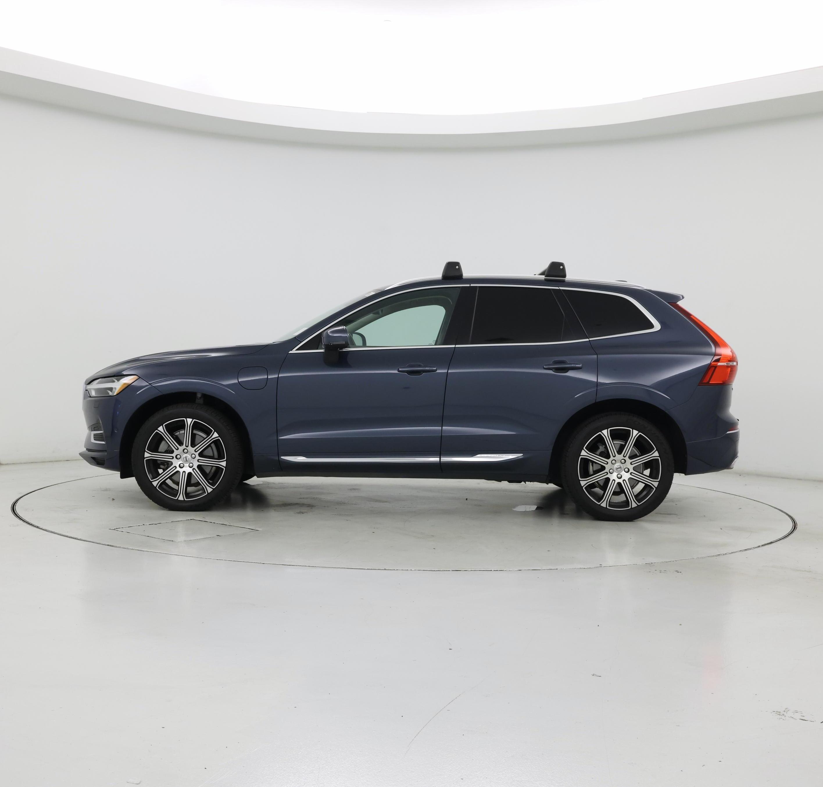 Thumbnail: 2018 Volvo XC60 - 3