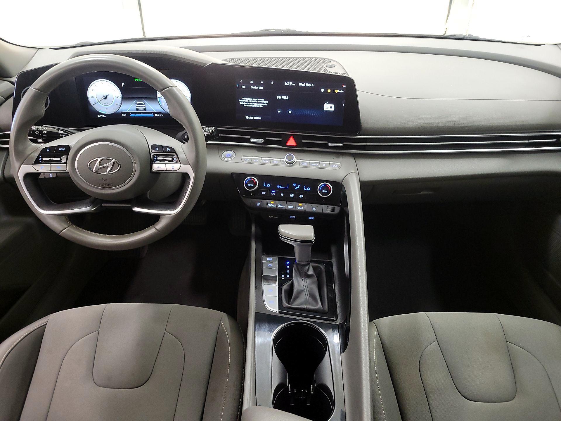 Thumbnail: 2023 Hyundai Elantra - 9
