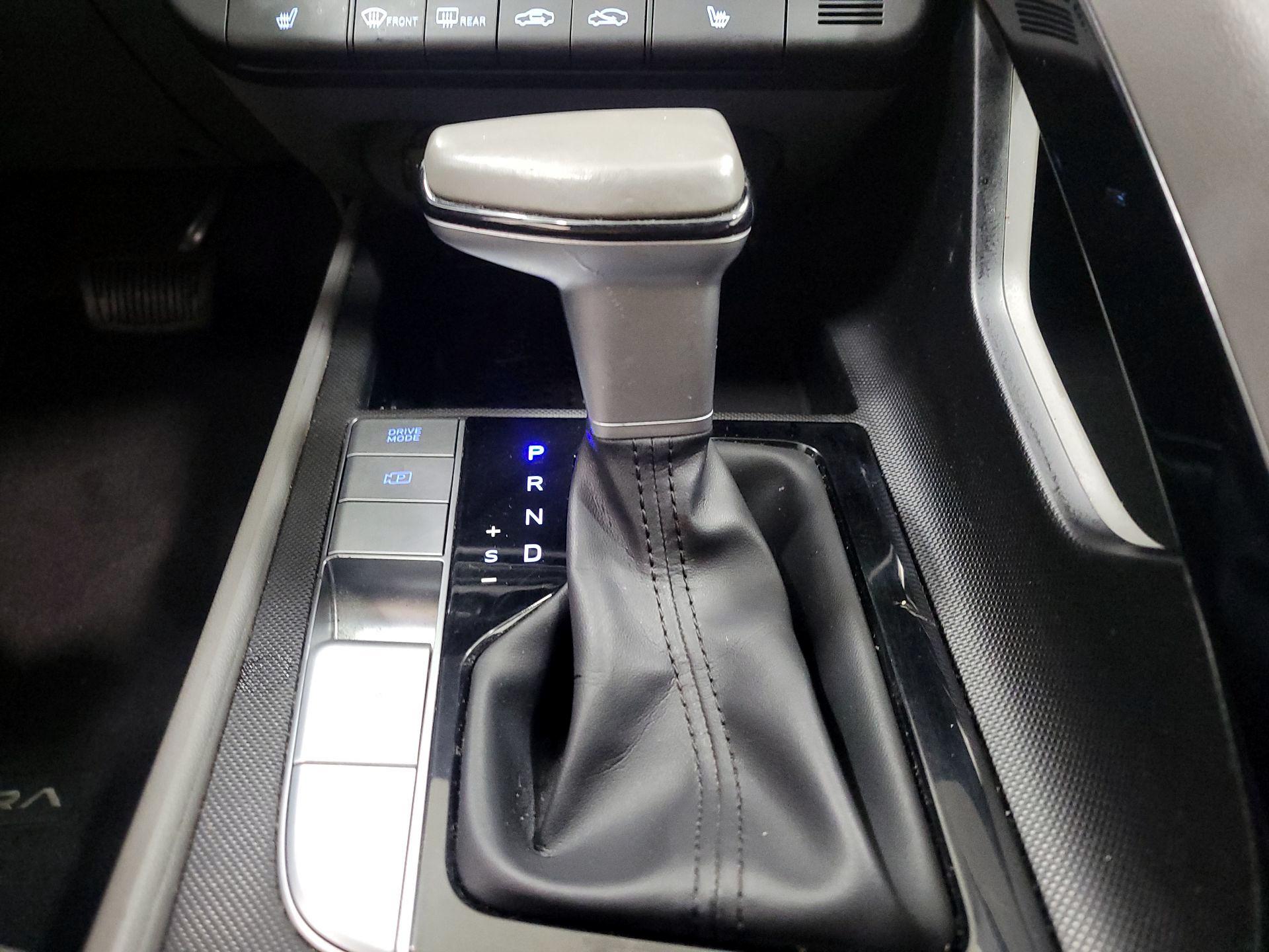 Thumbnail: 2023 Hyundai Elantra - 18