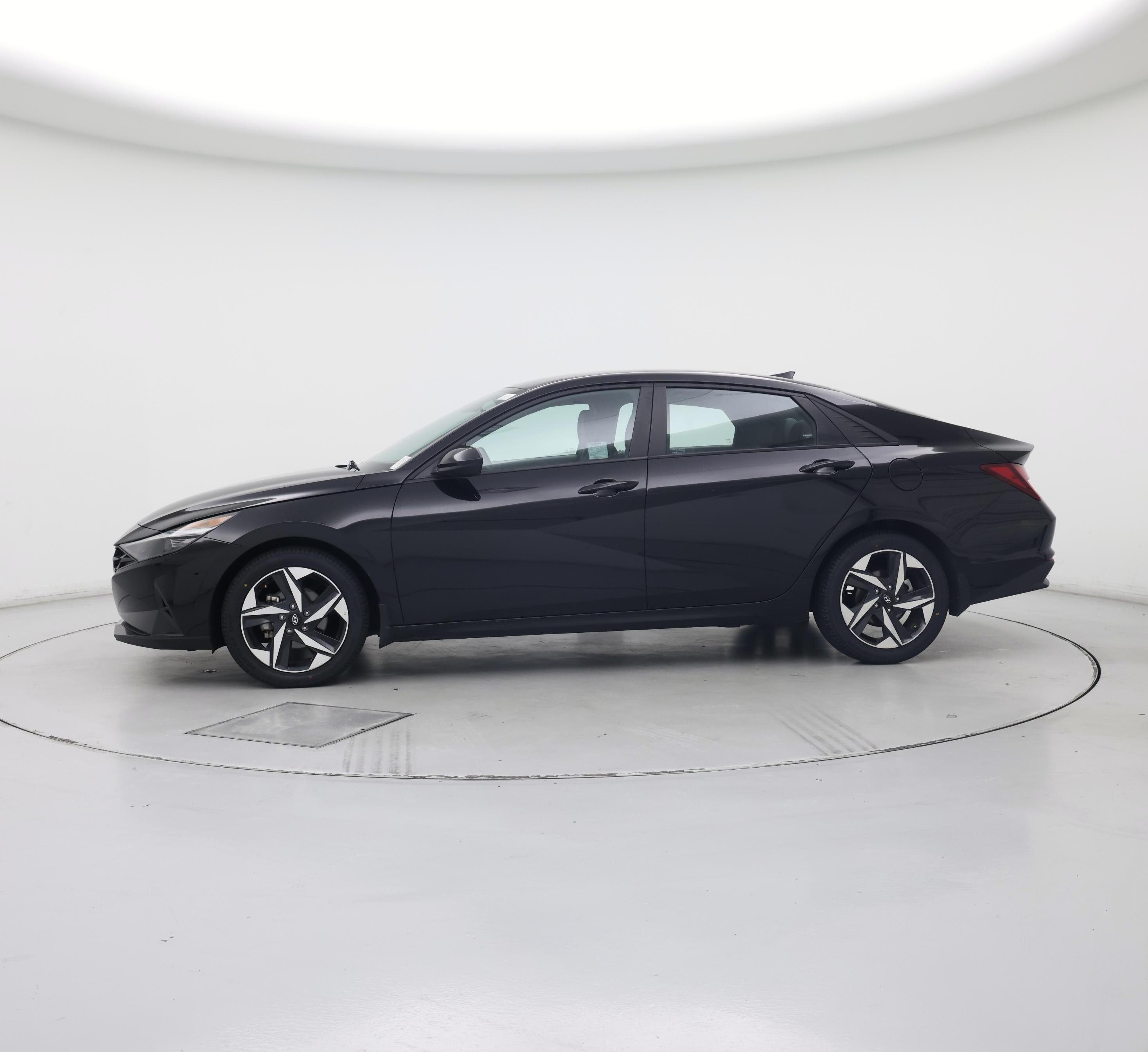 Thumbnail: 2023 Hyundai Elantra - 3