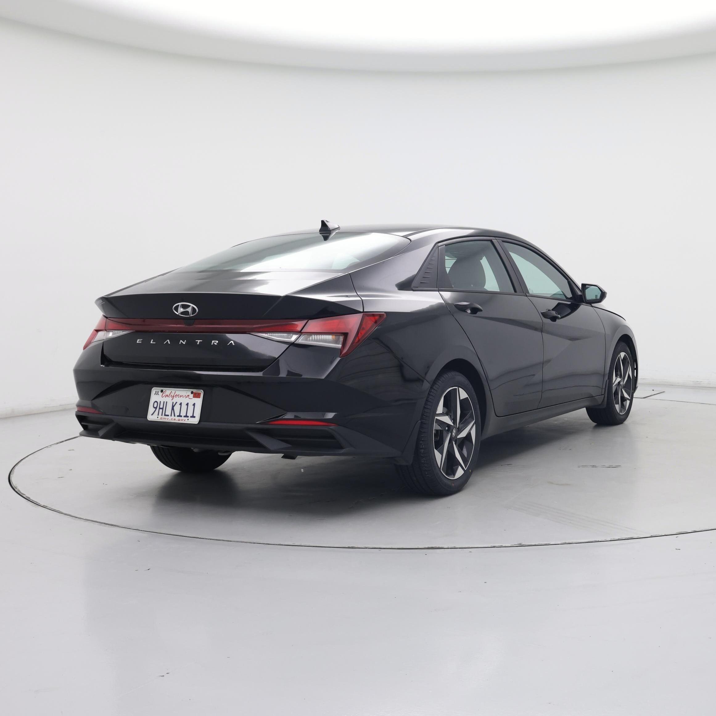 Thumbnail: 2023 Hyundai Elantra - 8