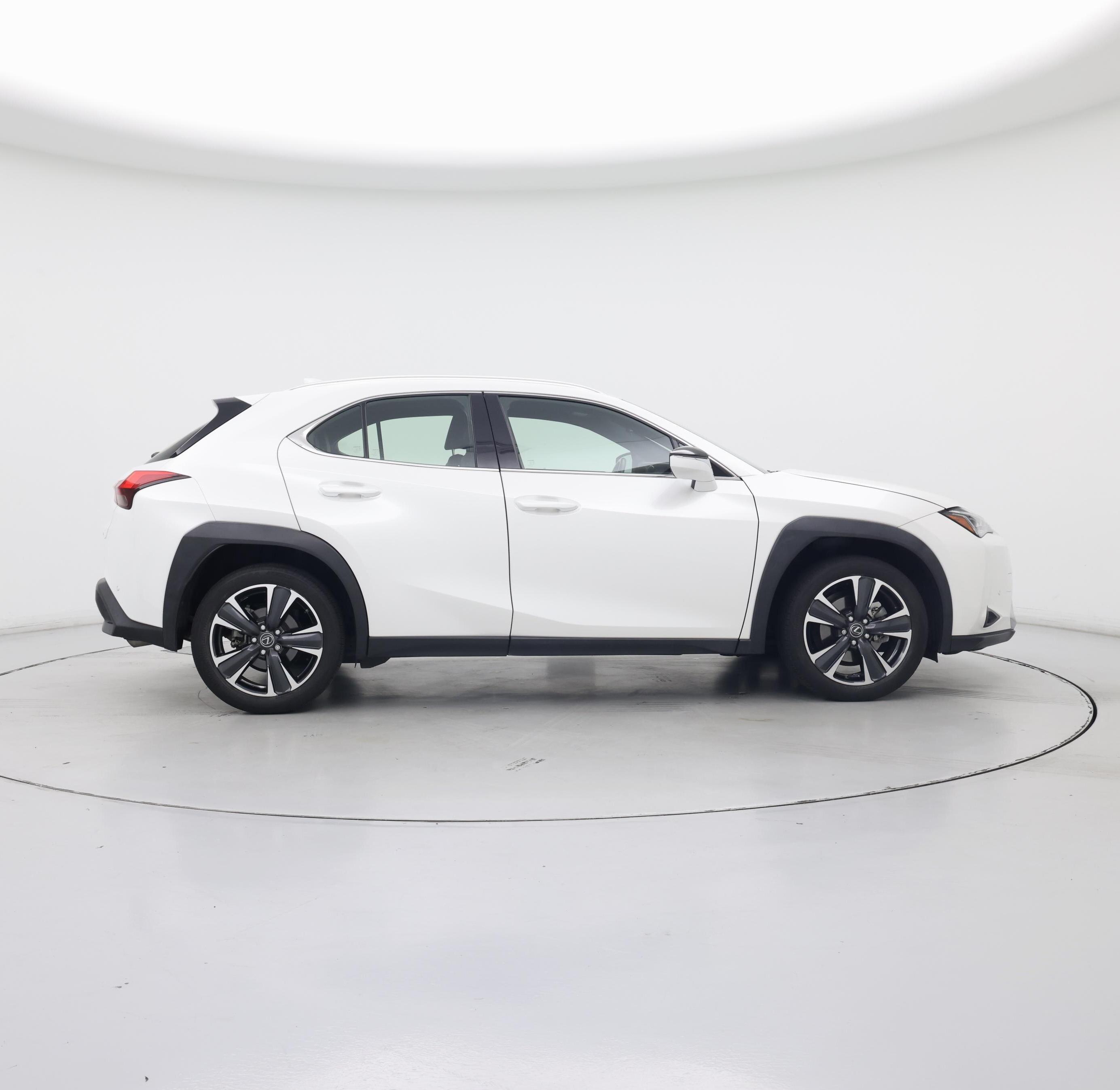 Thumbnail: 2022 Lexus UX - 7