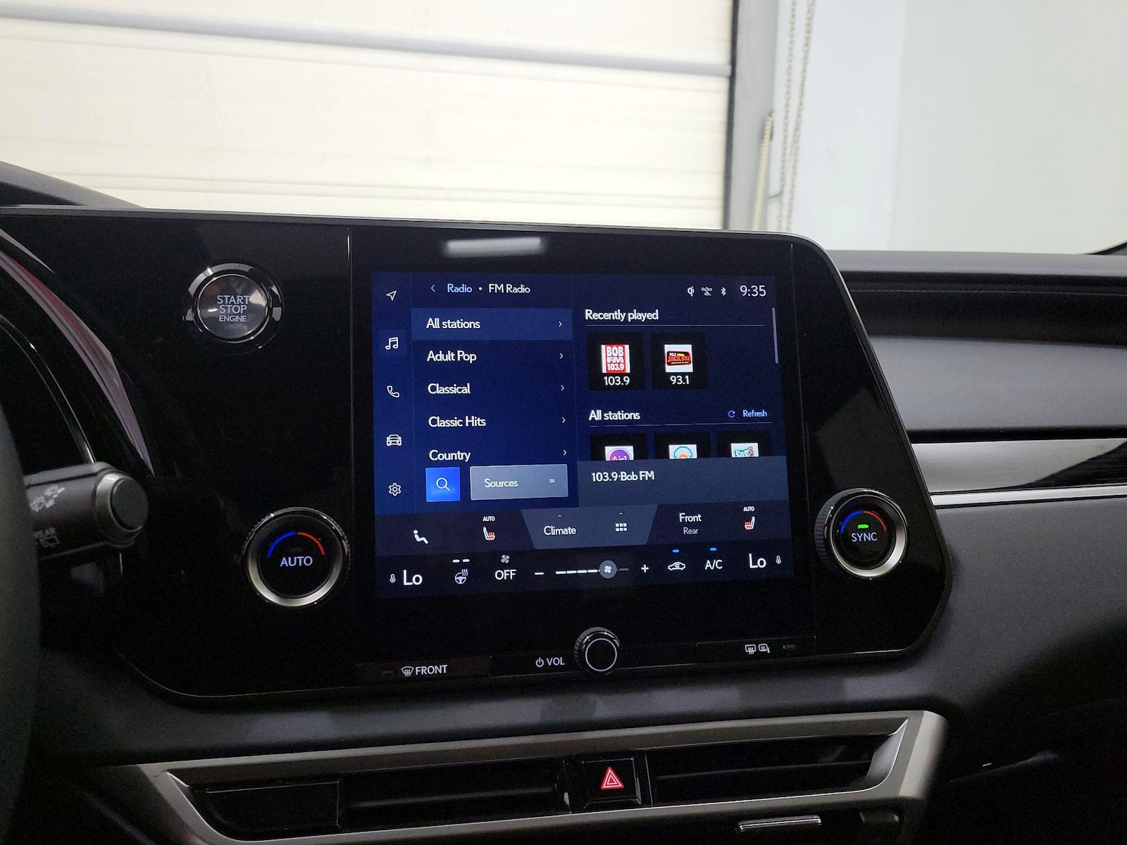 2025 Lexus RX 350 - Photo 16